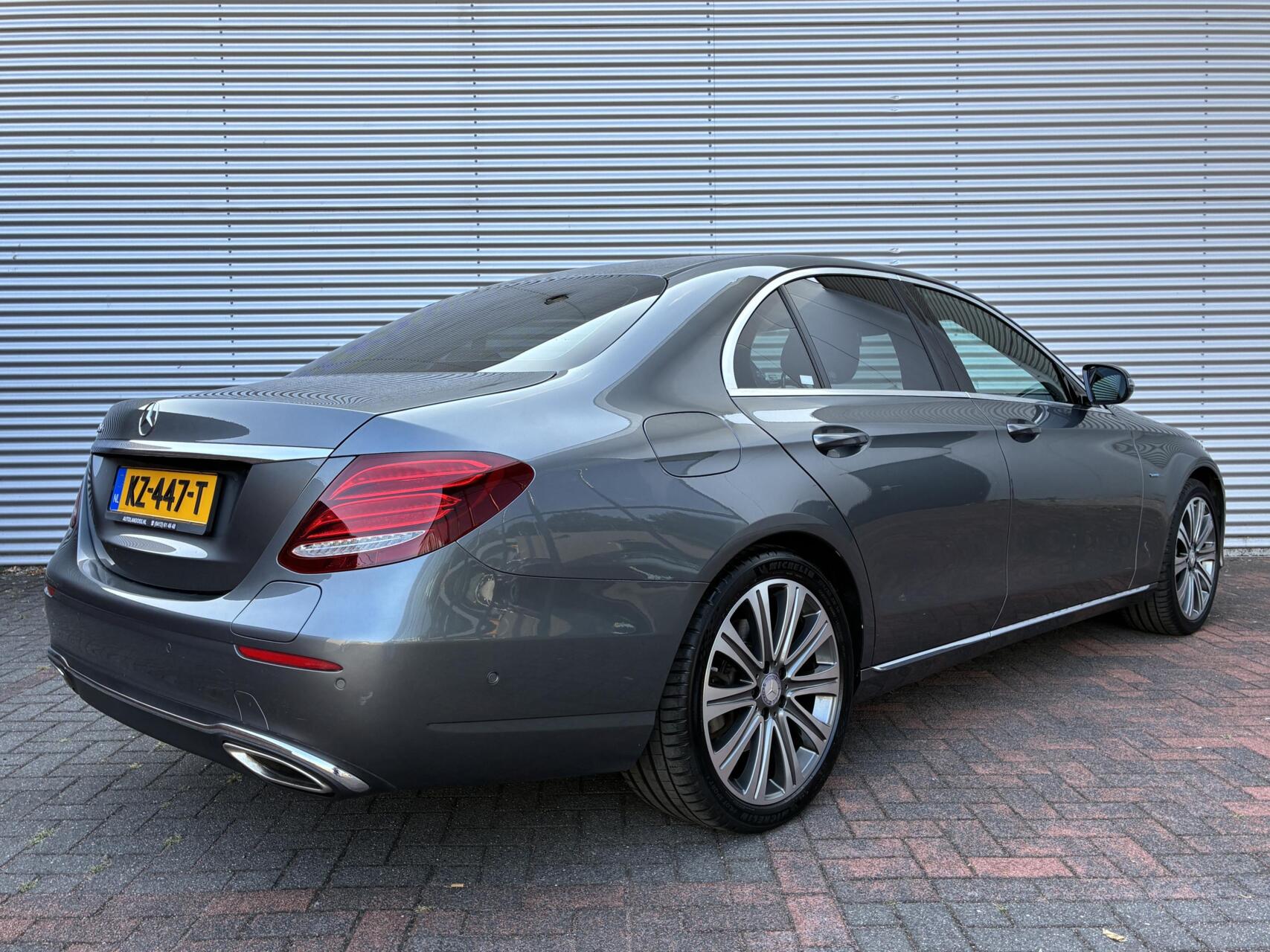 Foto van Mercedes-Benz E 350 E