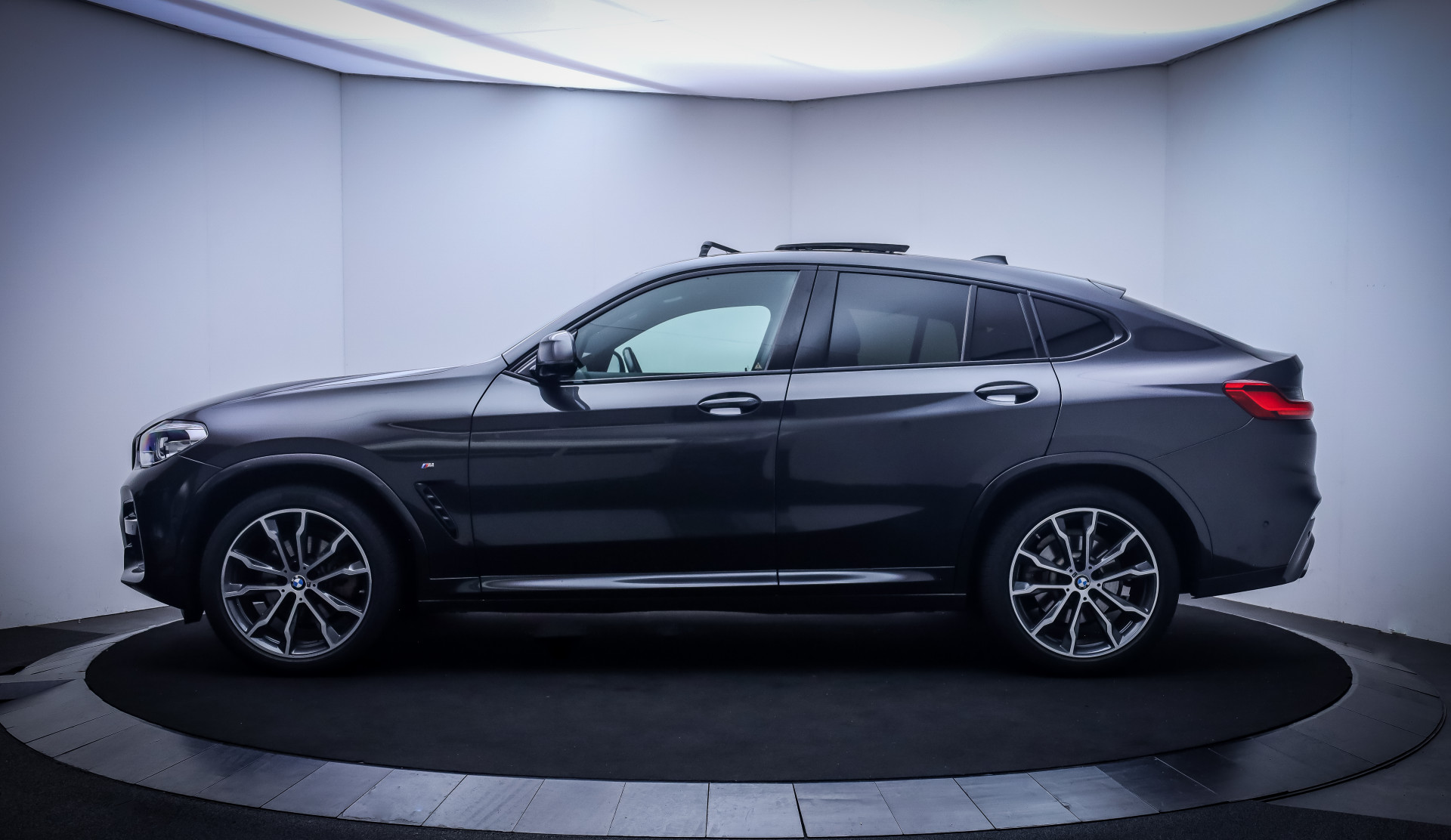 Foto van BMW X4 Xdrive20i