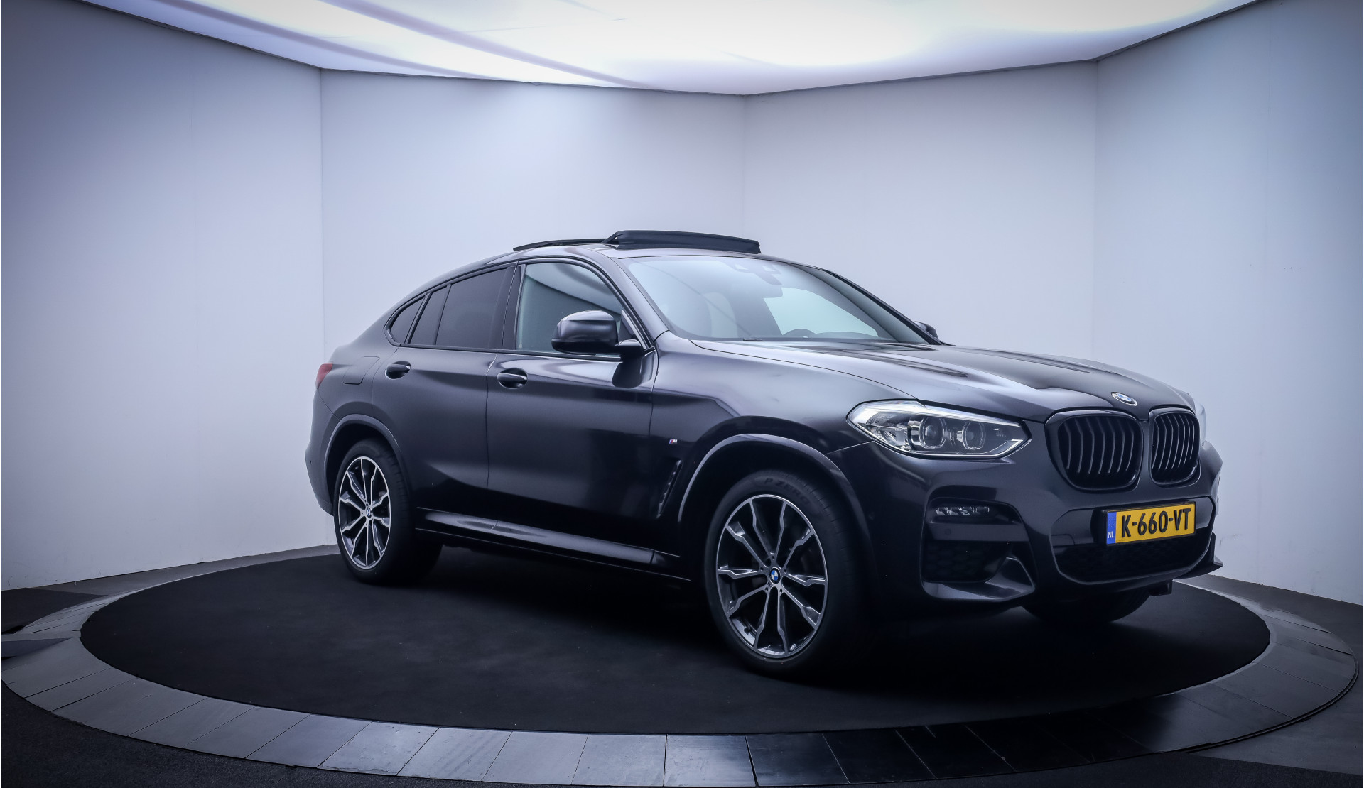 Foto van BMW X4 Xdrive20i
