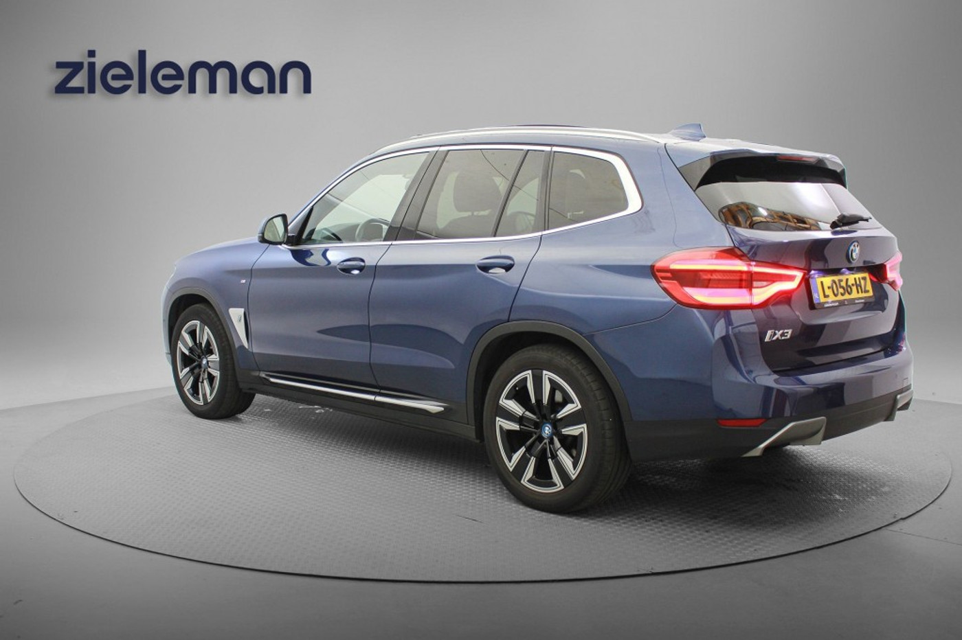 Foto van BMW Ix3