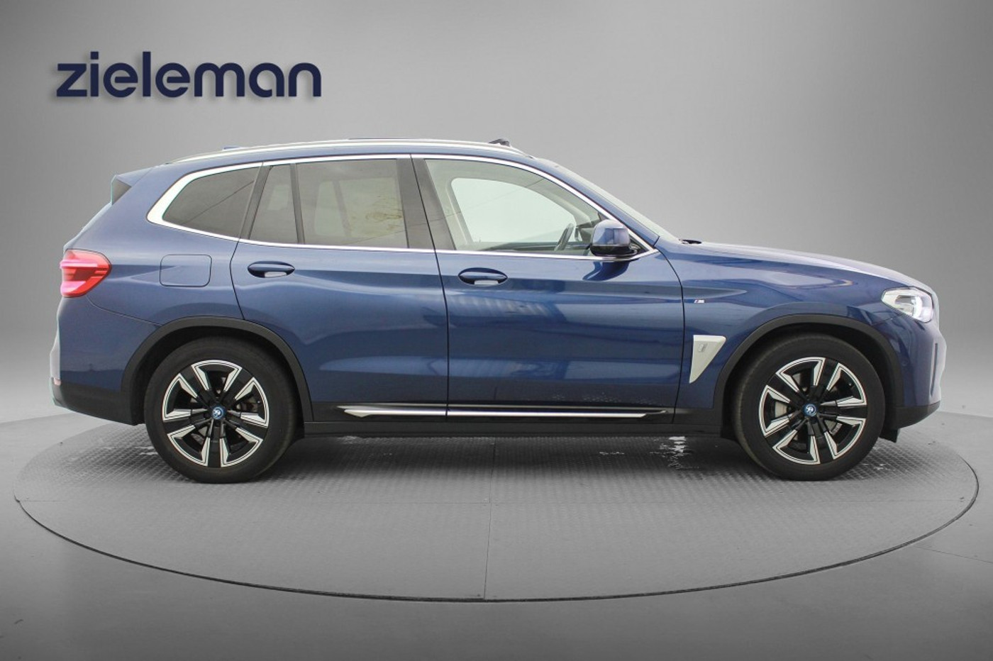 Foto van BMW Ix3