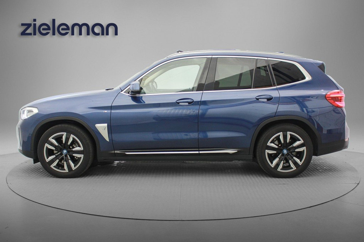 Foto van BMW Ix3