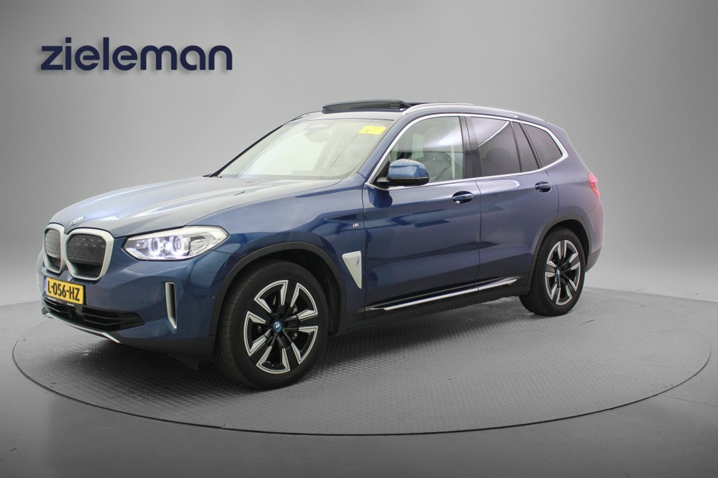 Foto van BMW Ix3