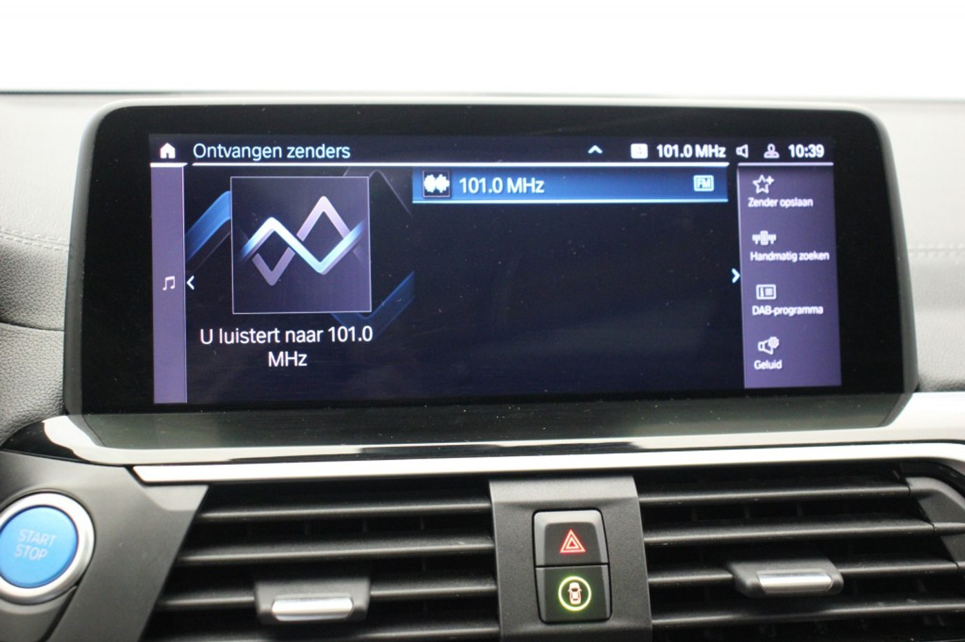 Foto van BMW Ix3