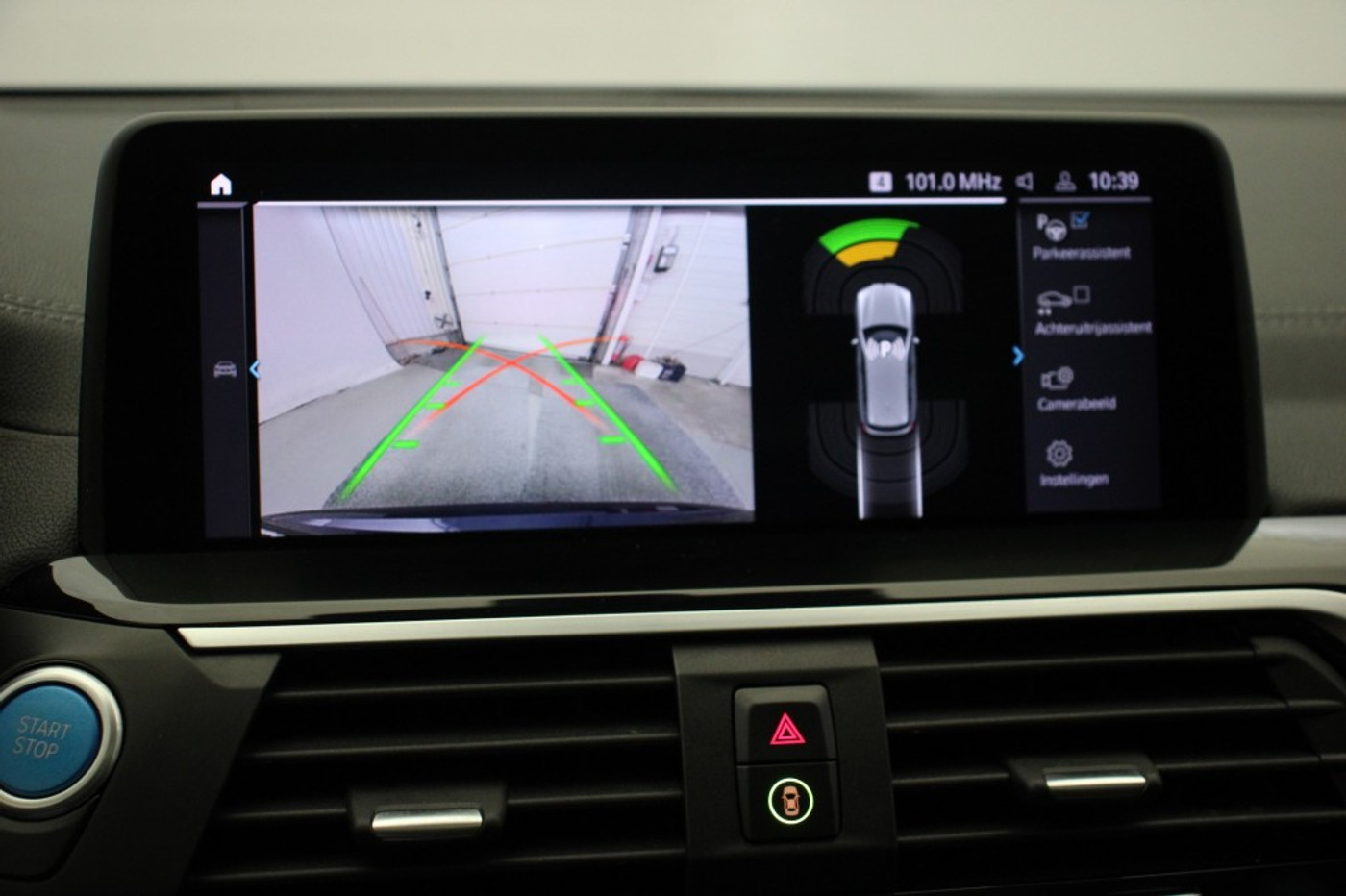 Foto van BMW Ix3