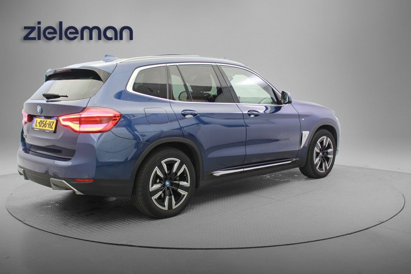 Foto van BMW Ix3