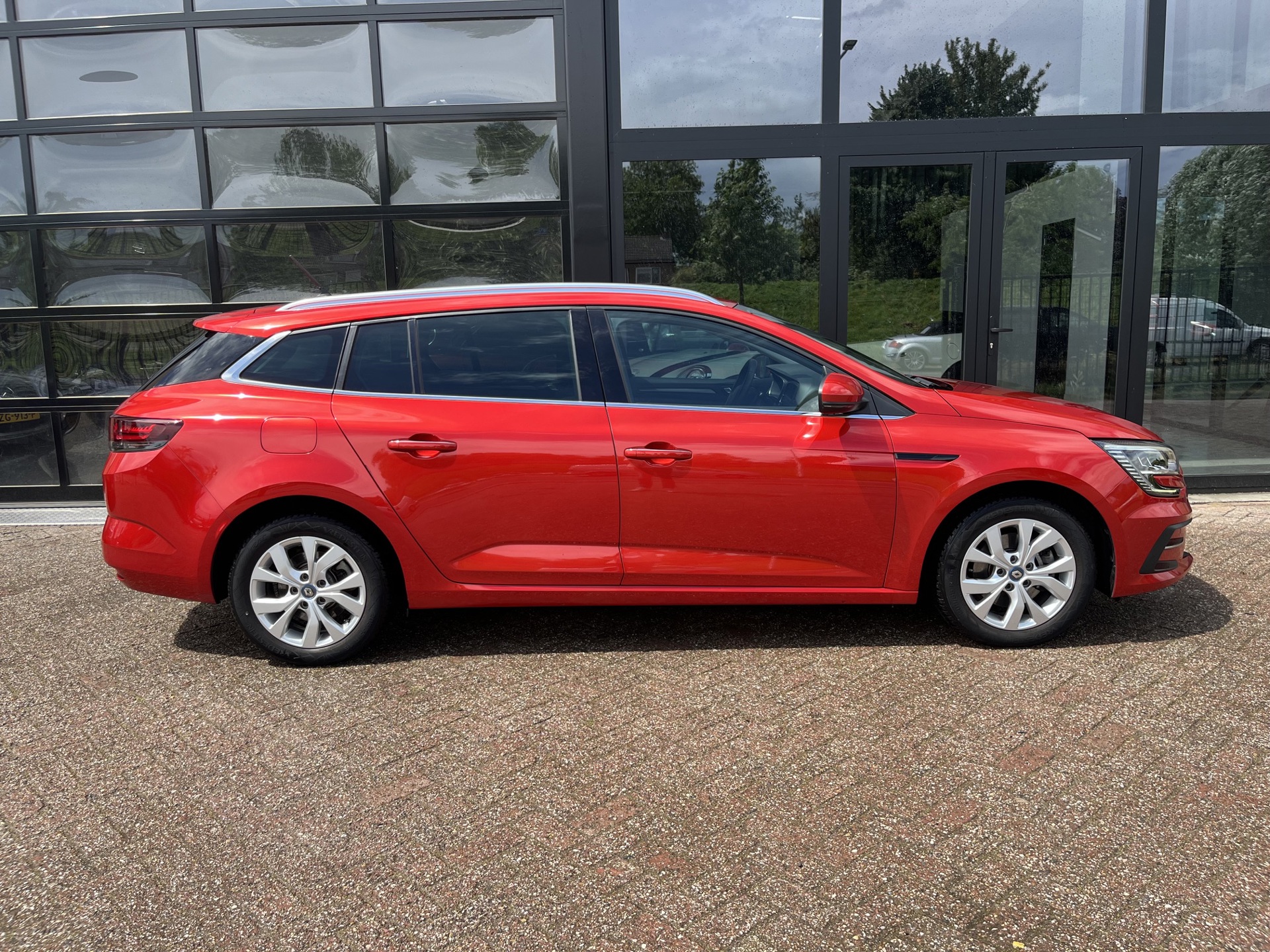 Foto van Renault Megane E-tech Plug-in Hybrid