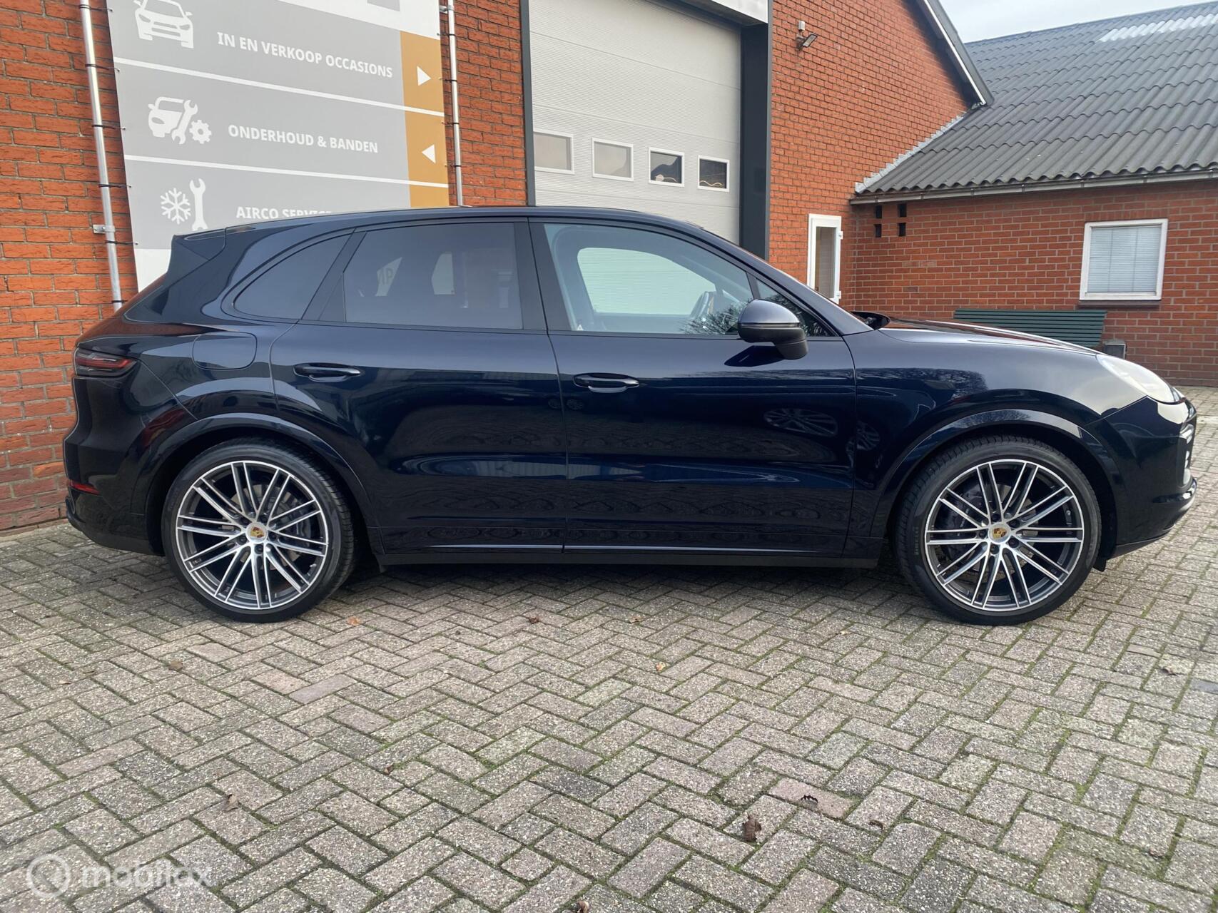 Foto van Porsche Cayenne E-hybrid