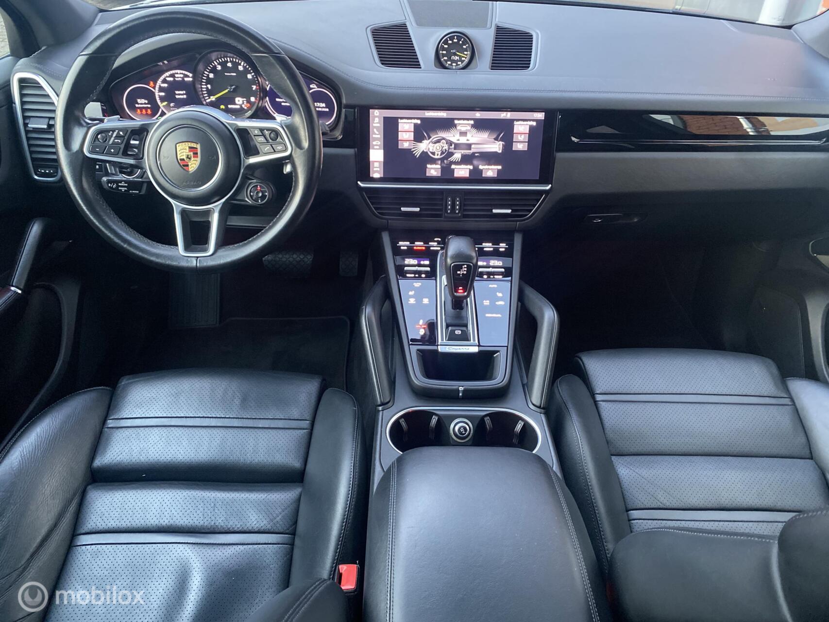 Foto van Porsche Cayenne E-hybrid