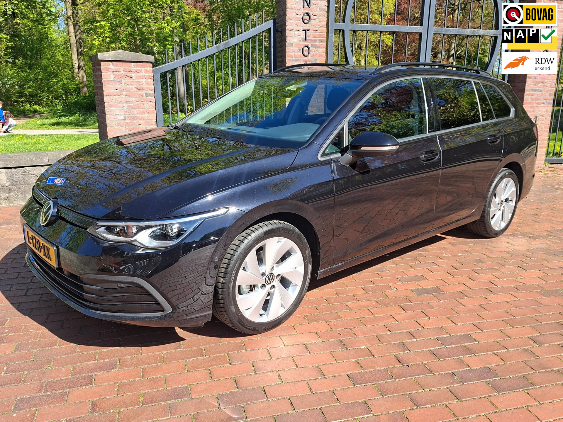 Volkswagen Golf Variant 1.5 TSI Virtual Apple car. Stoelverw. Cruise Elec. stoel 2021 - voorkant