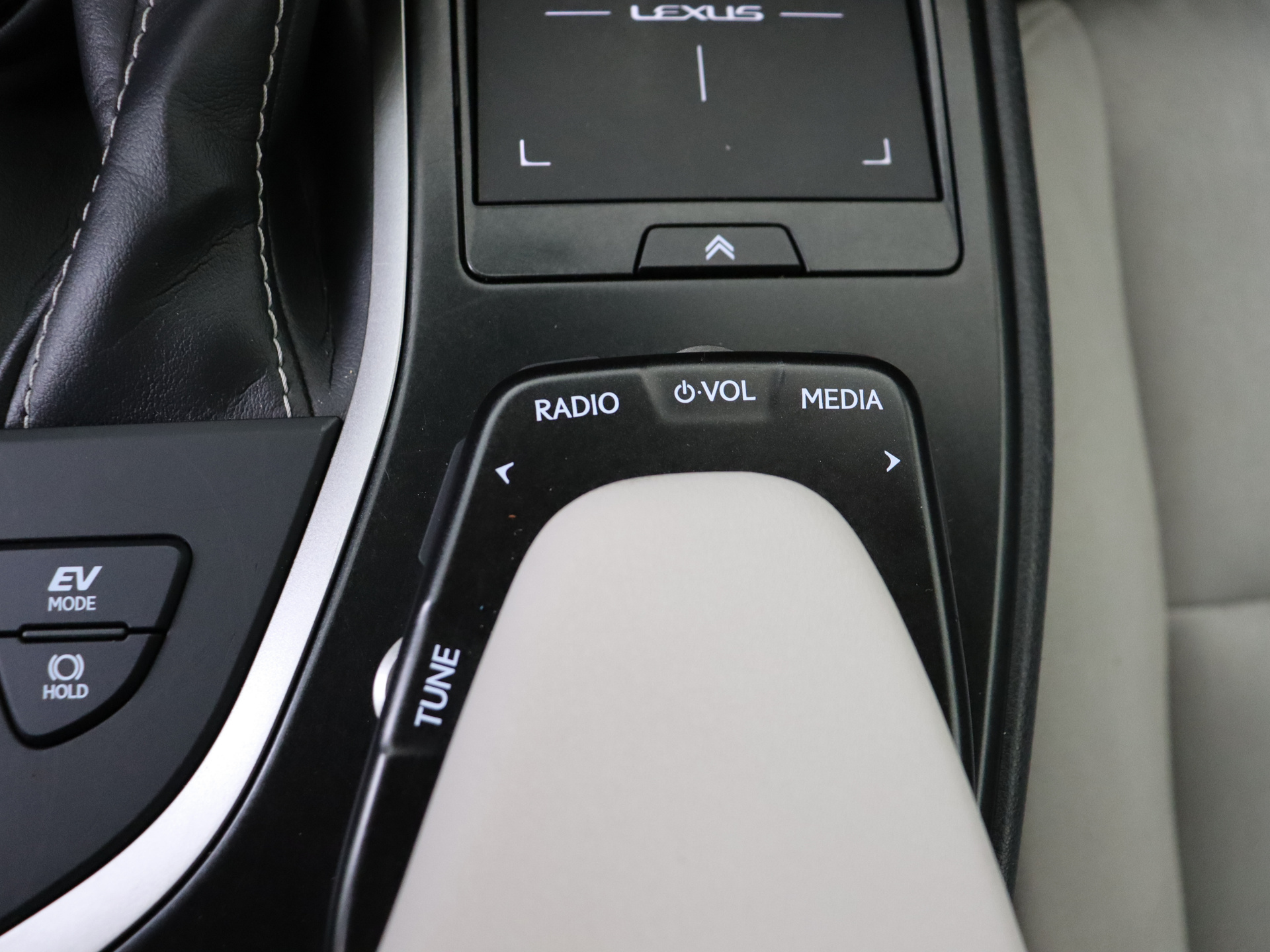 Foto van Lexus Lexus Ux250h