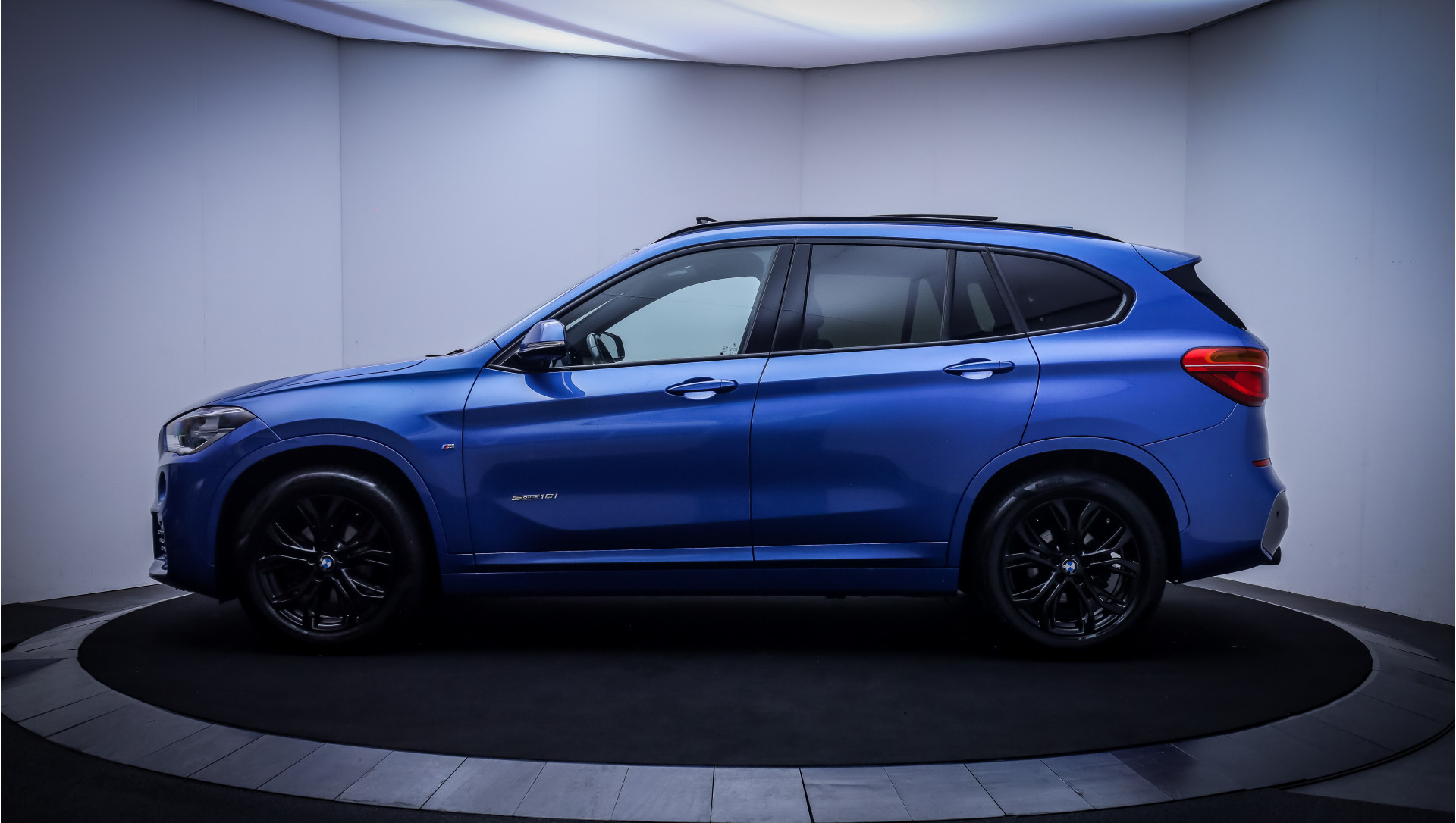 Foto van BMW X1 Sdrive18i