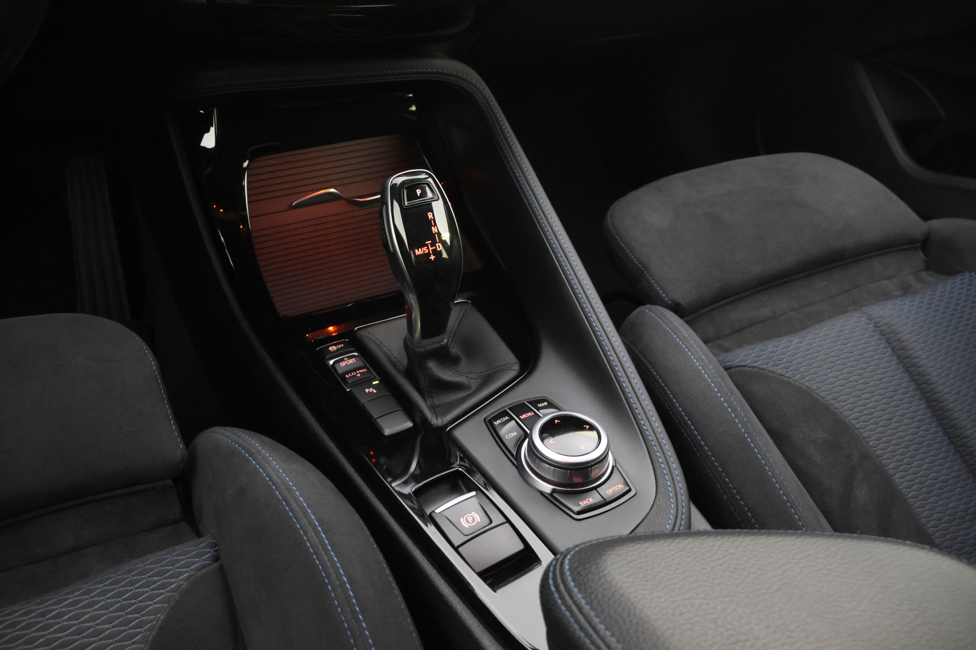 Foto van BMW X1 Sdrive18i