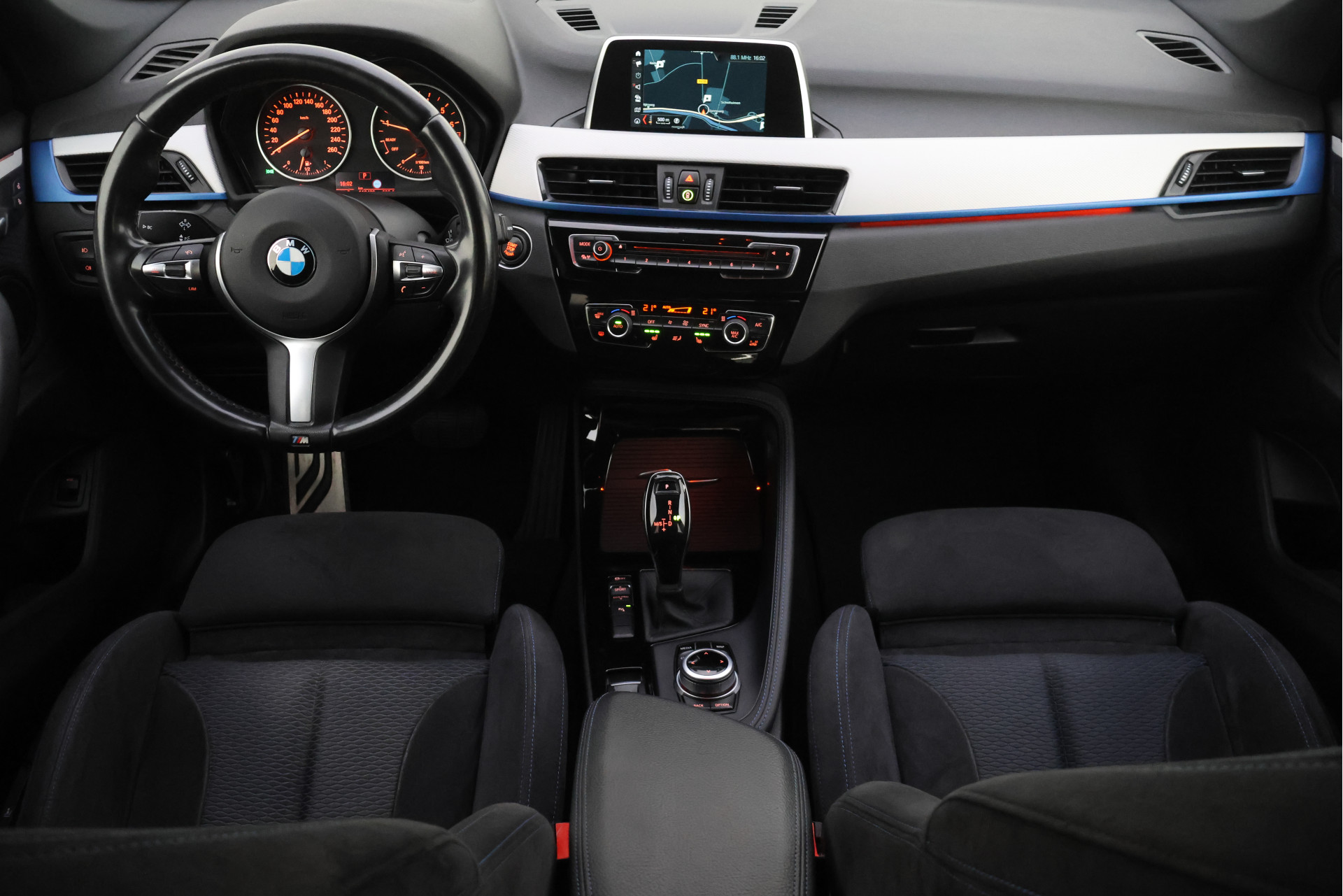 Foto van BMW X1 Sdrive18i