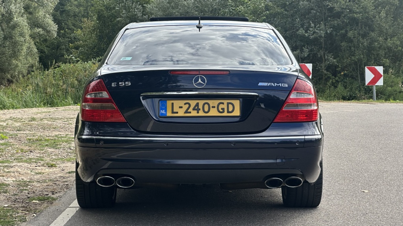Foto van Mercedes-Benz E 55 AMG