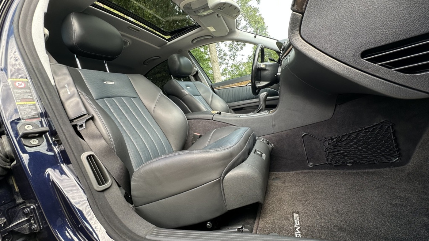 Foto van Mercedes-Benz E 55 AMG