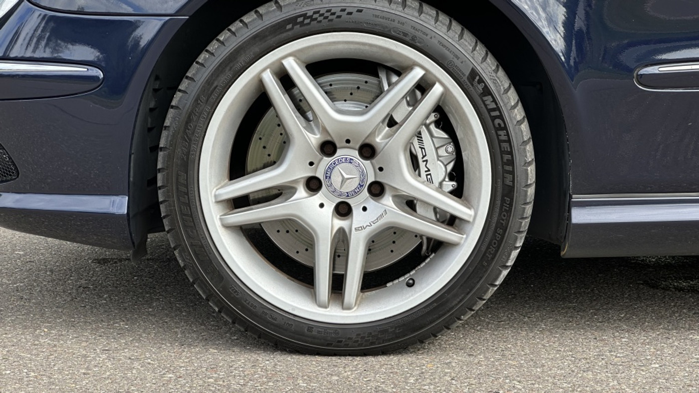 Foto van Mercedes-Benz E 55 AMG