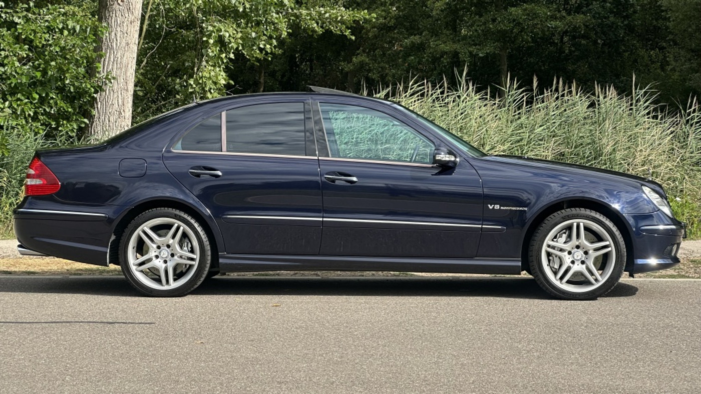 Foto van Mercedes-Benz E 55 AMG