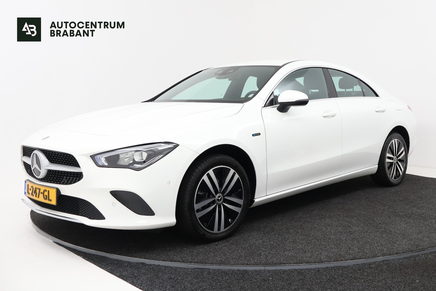 Mercedes-Benz Cla 250 E 250 e Business Solution Luxury Limited (SFEERVERLICHTING, CAMERA, PDC, LED, 1e EIGENAAR) 2021 - voorkant