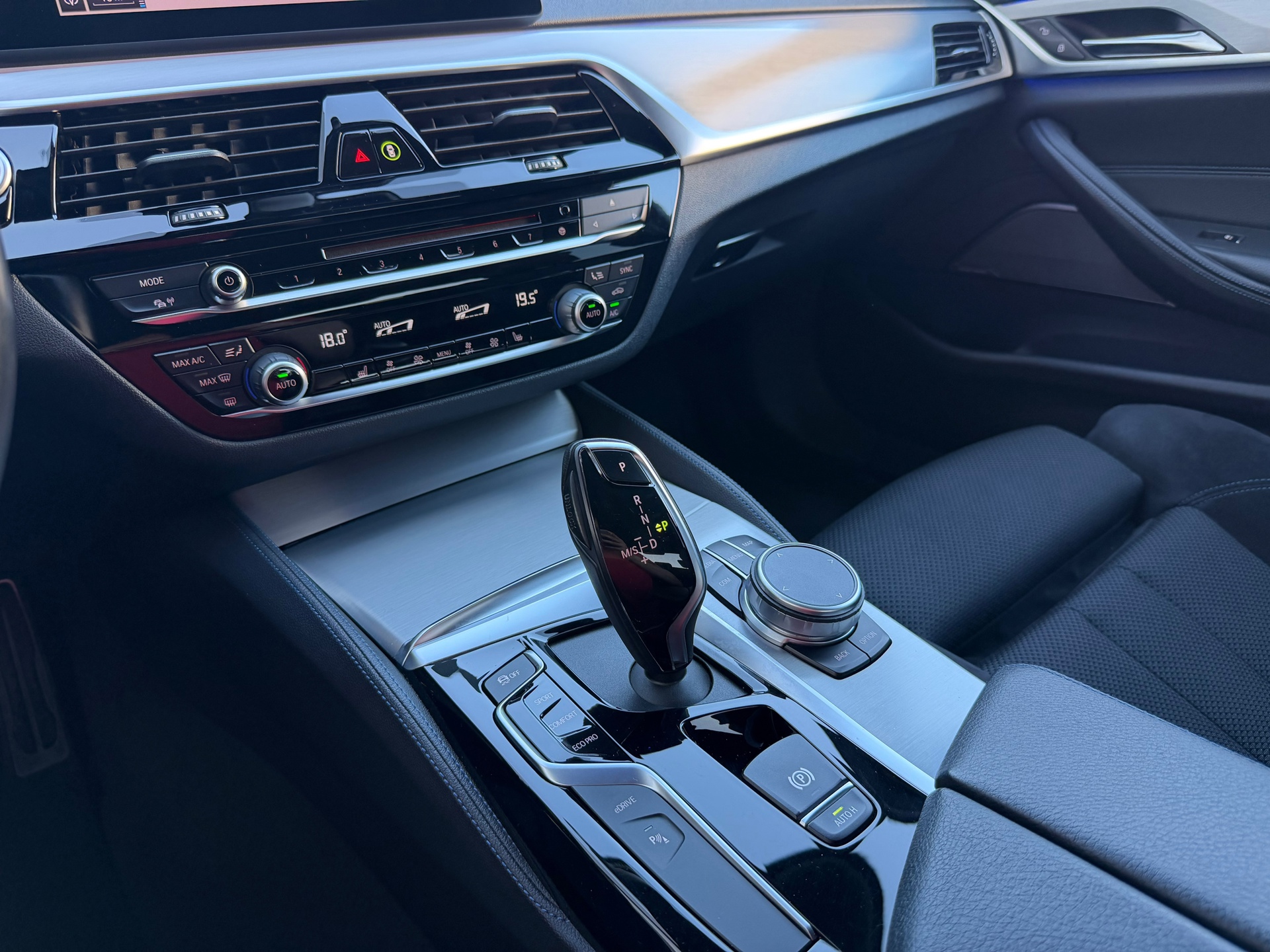 Foto van BMW 530e xDrive Iperformance