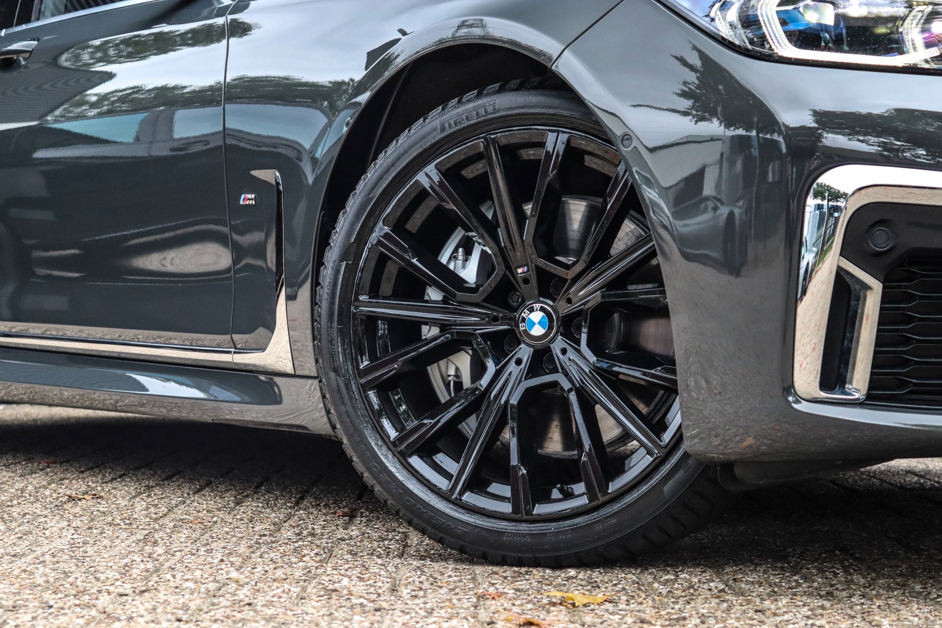 Foto van BMW 745e