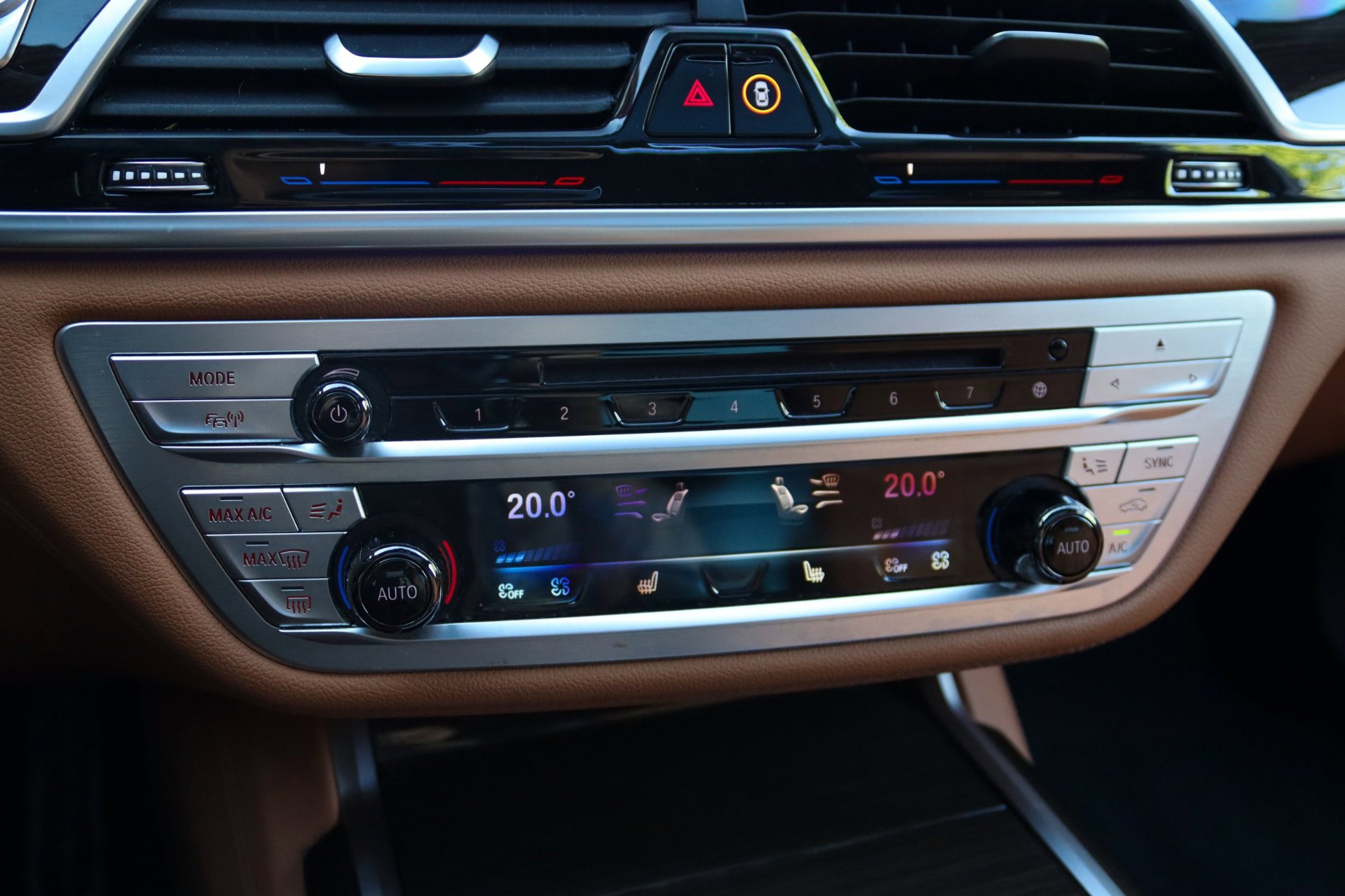 Foto van BMW 745e