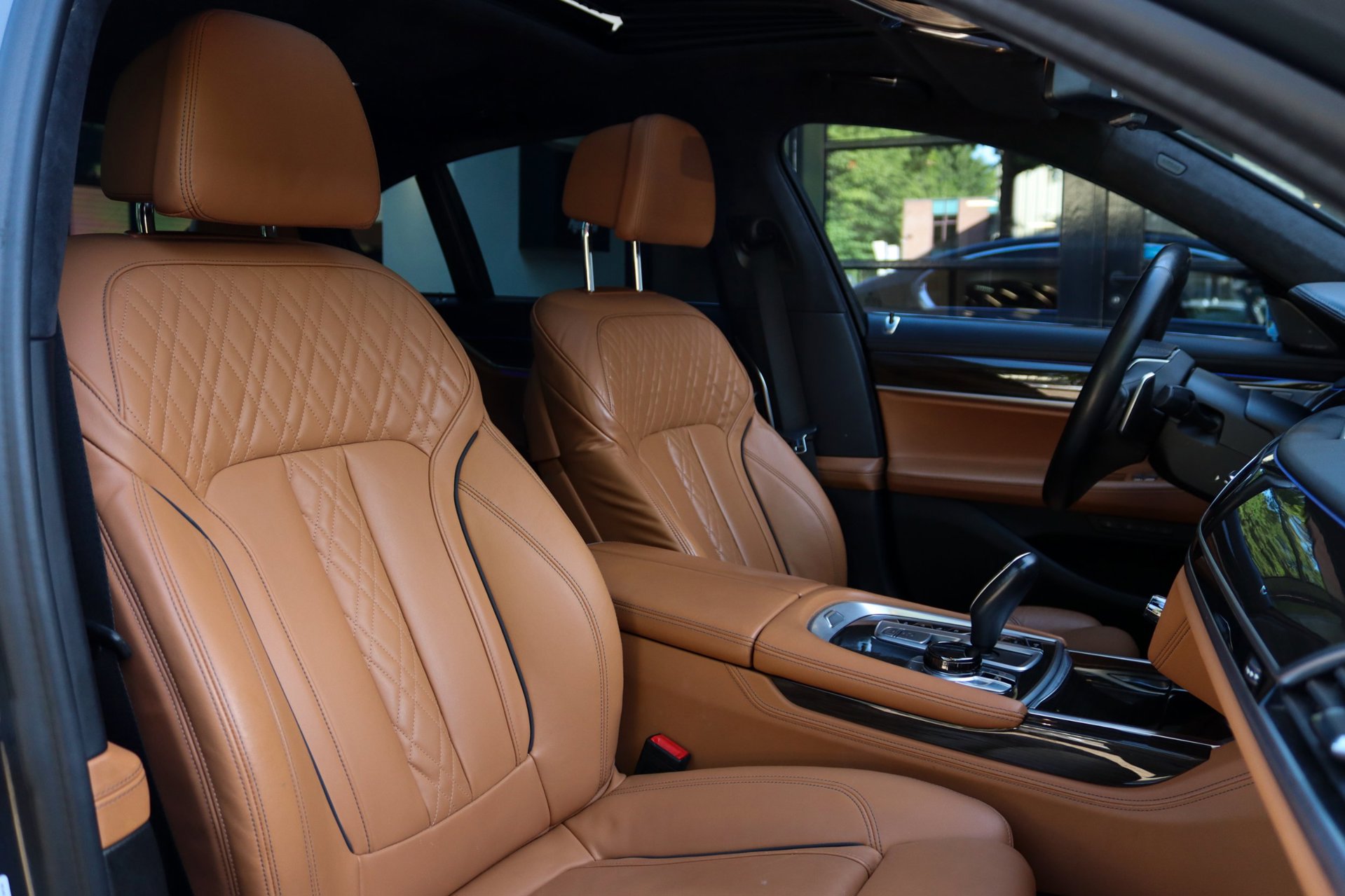 Foto van BMW 745e