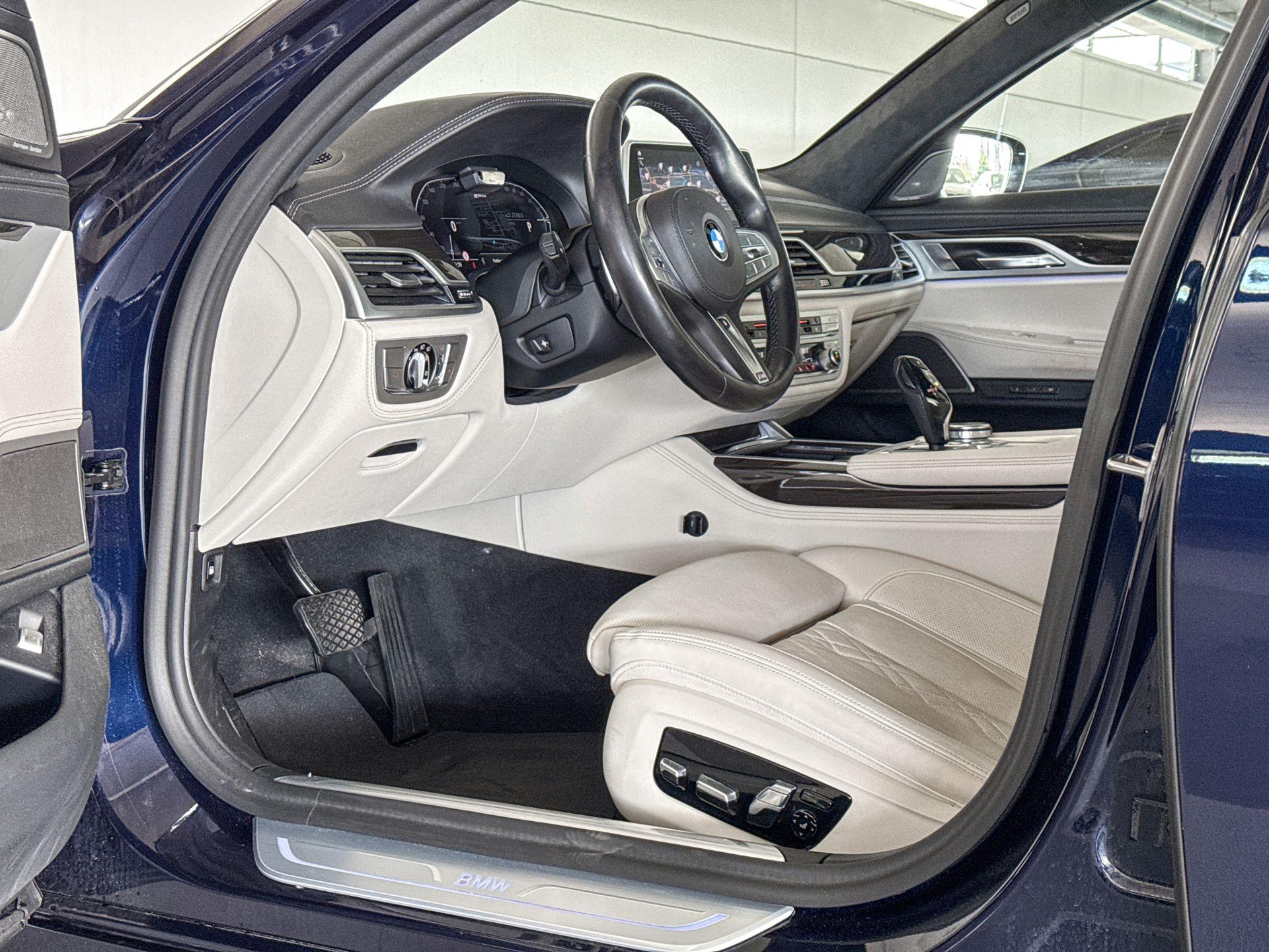 Foto van BMW 745e