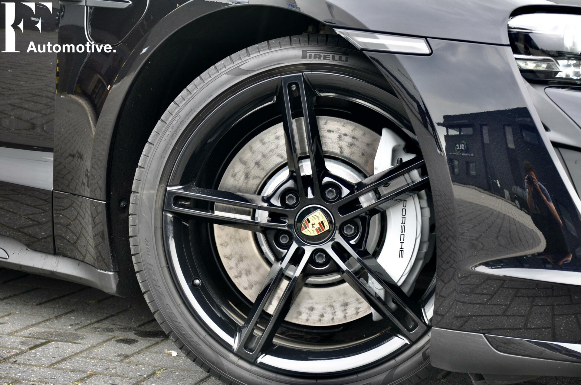Foto van Porsche Taycan