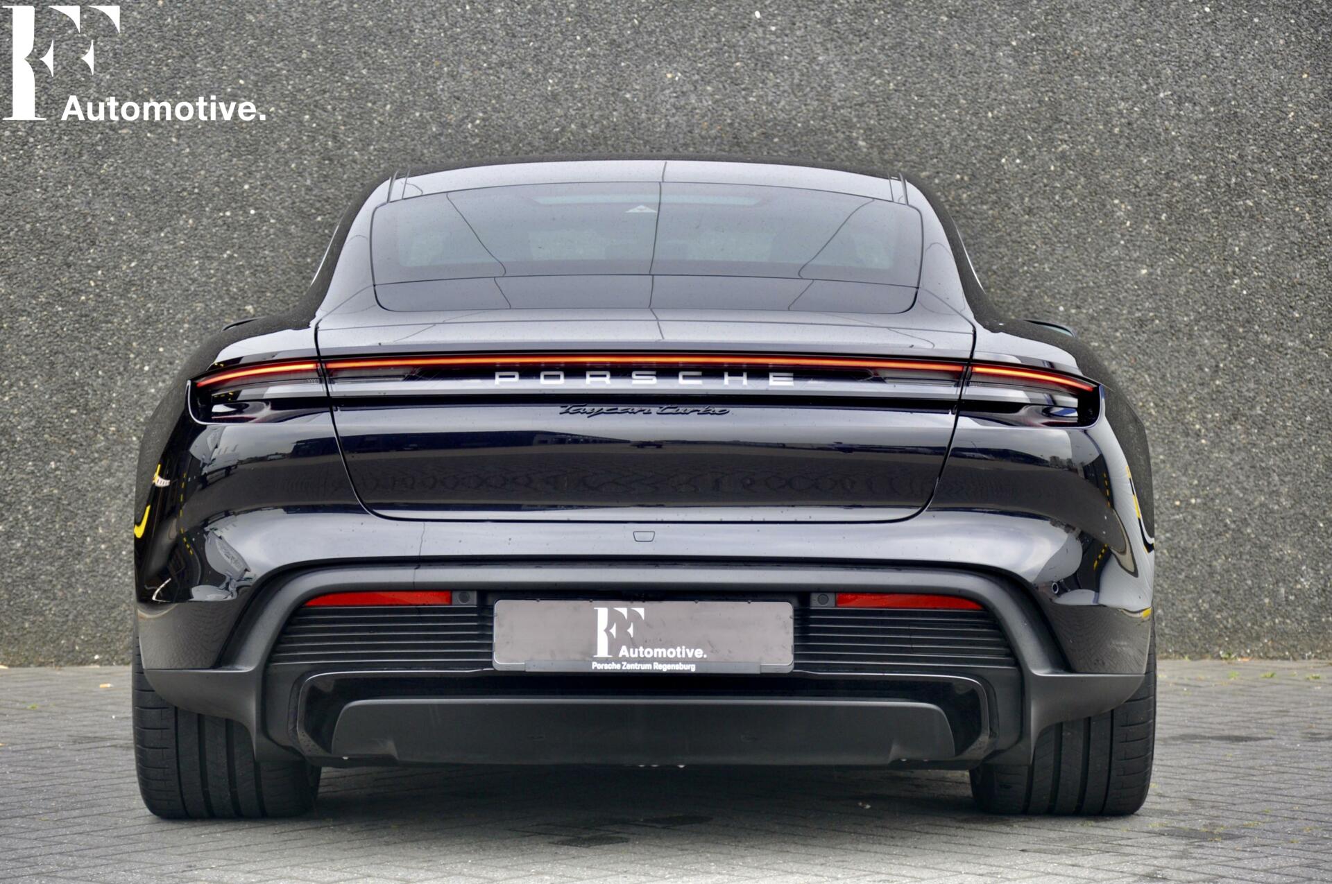 Foto van Porsche Taycan