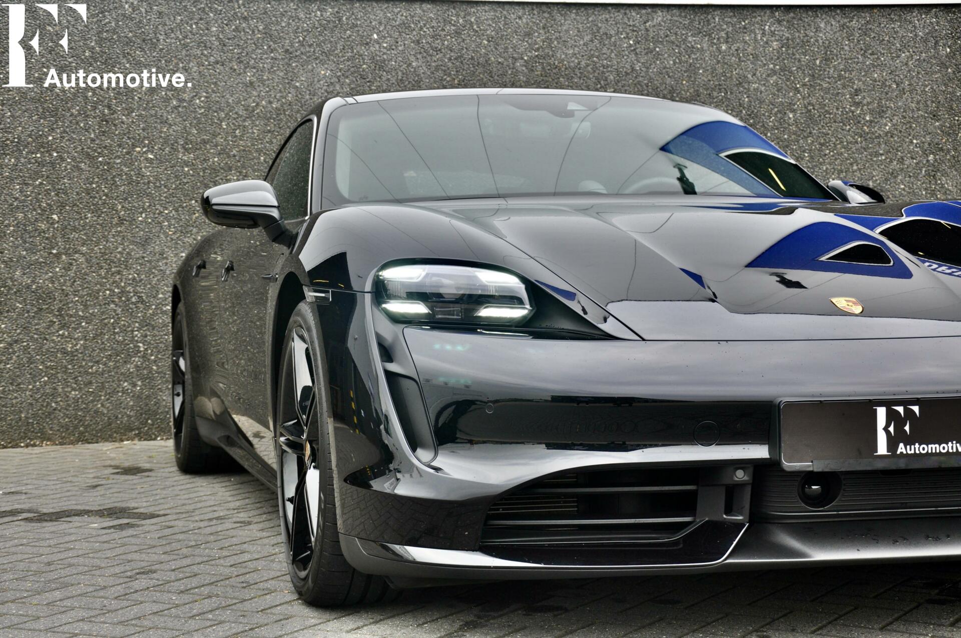 Foto van Porsche Taycan