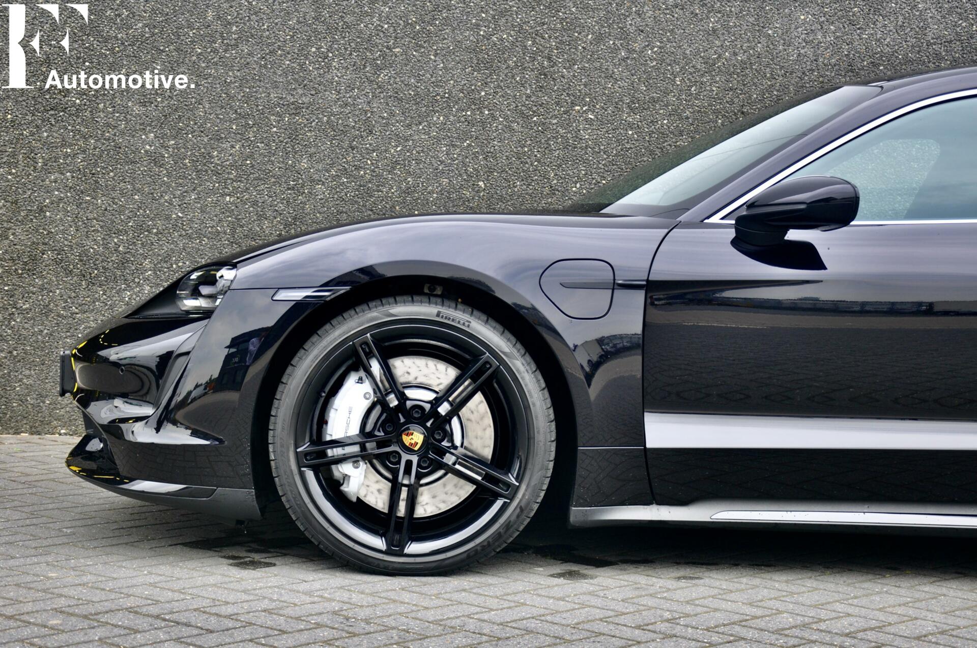 Foto van Porsche Taycan