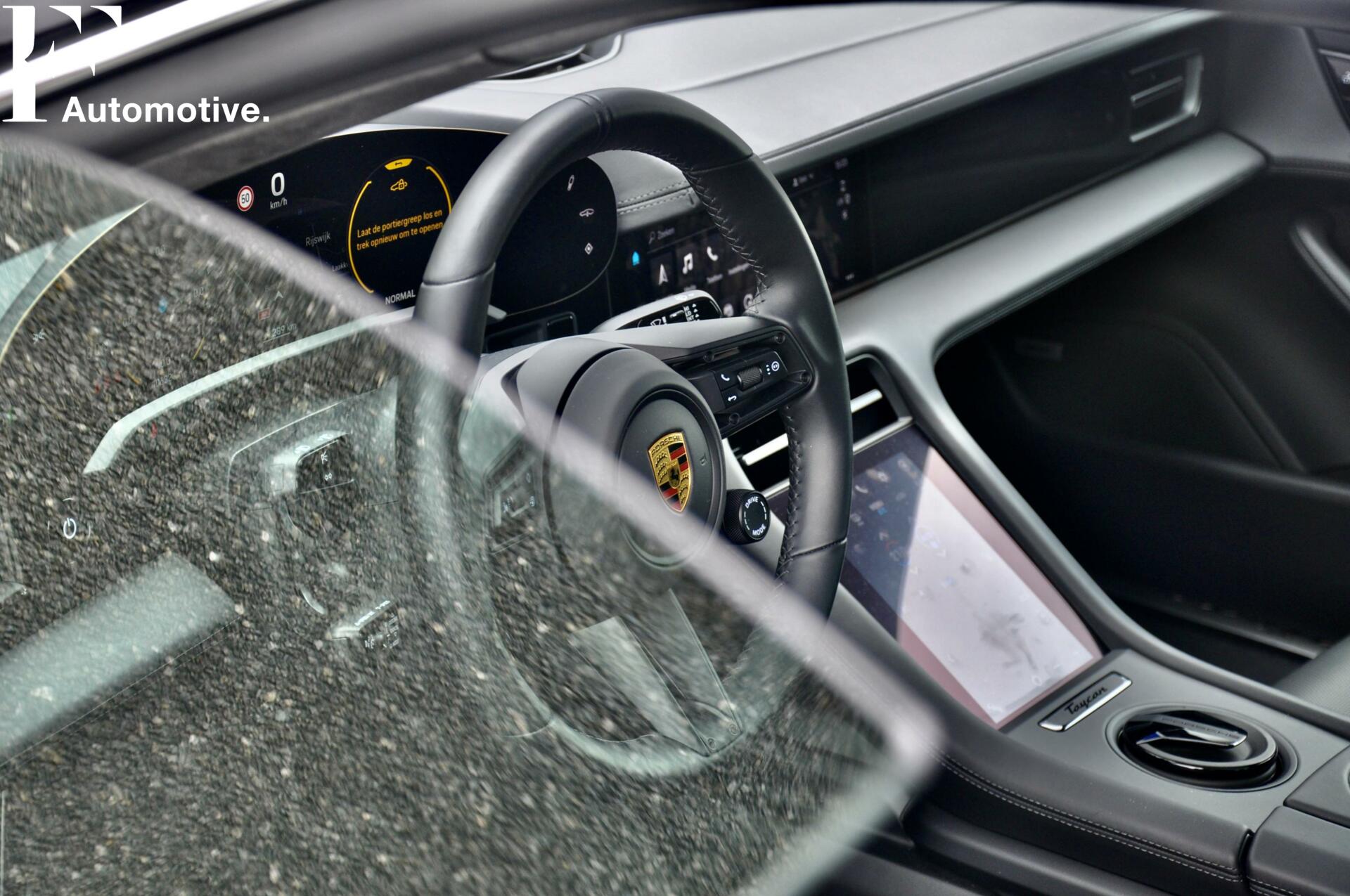 Foto van Porsche Taycan