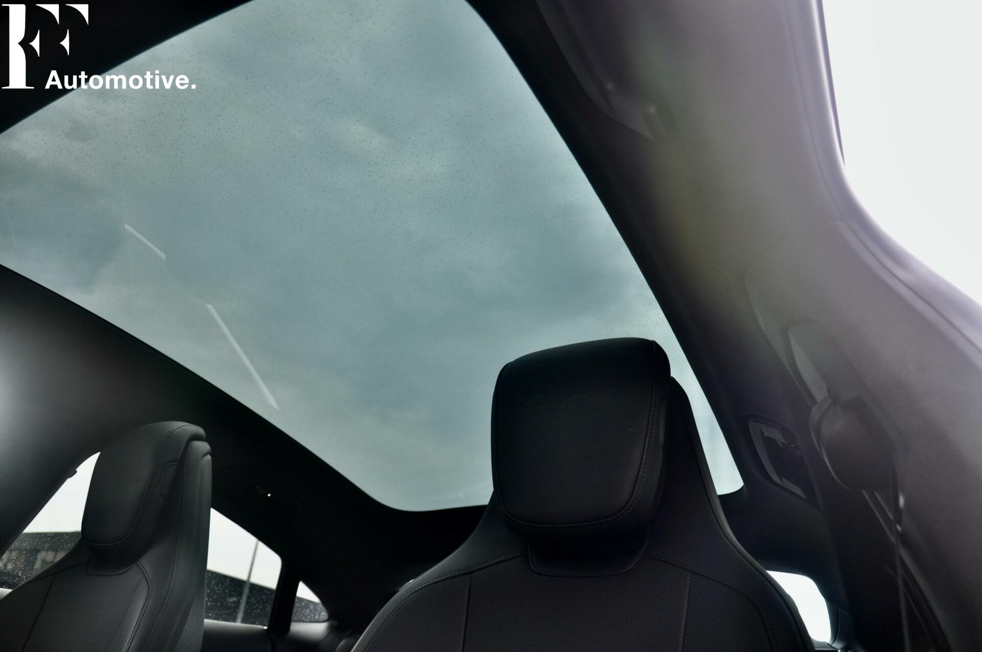 Foto van Porsche Taycan