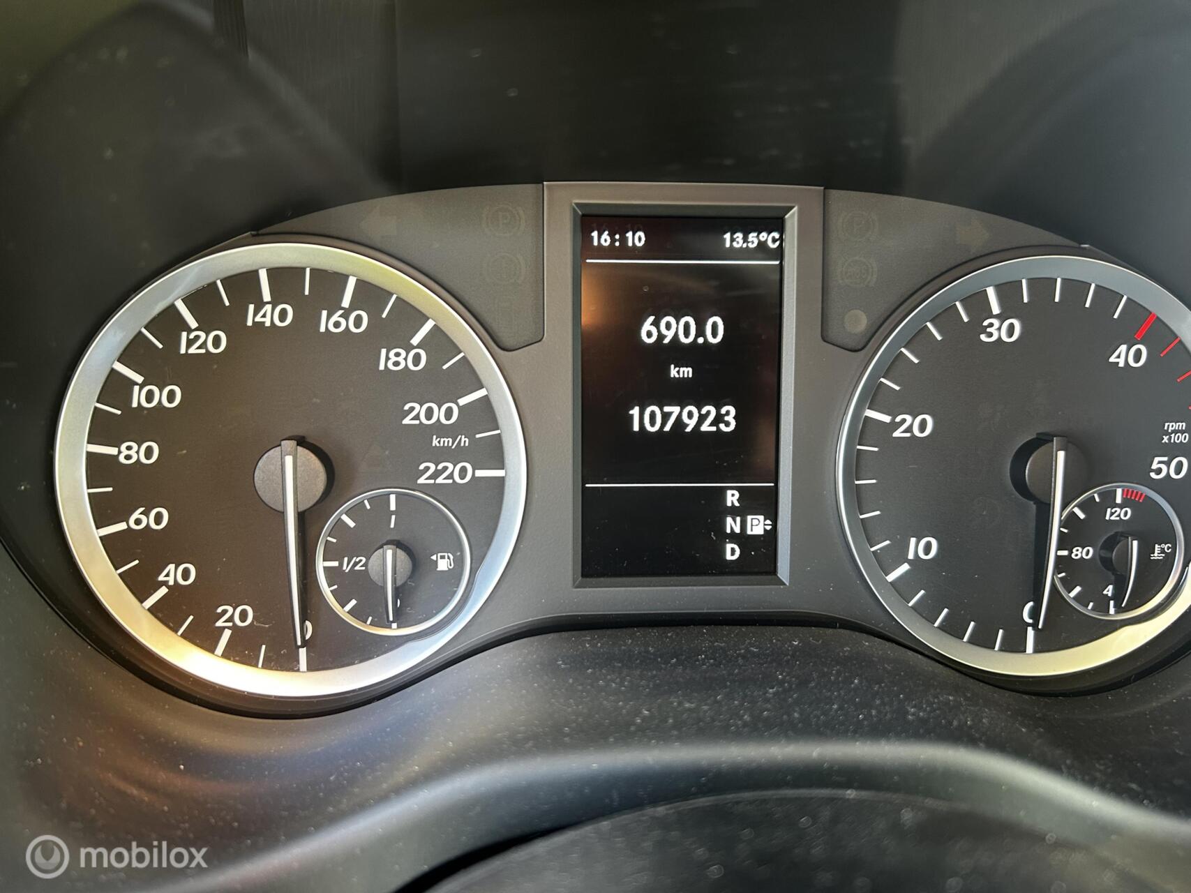 Foto van Mercedes-Benz Vito Tourer