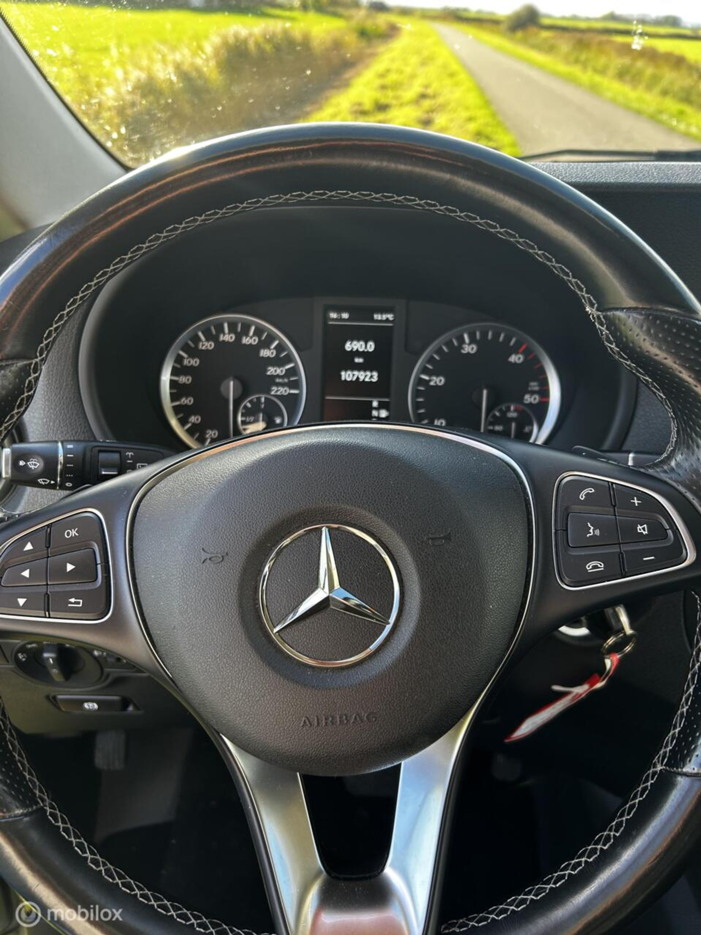 Foto van Mercedes-Benz Vito Tourer