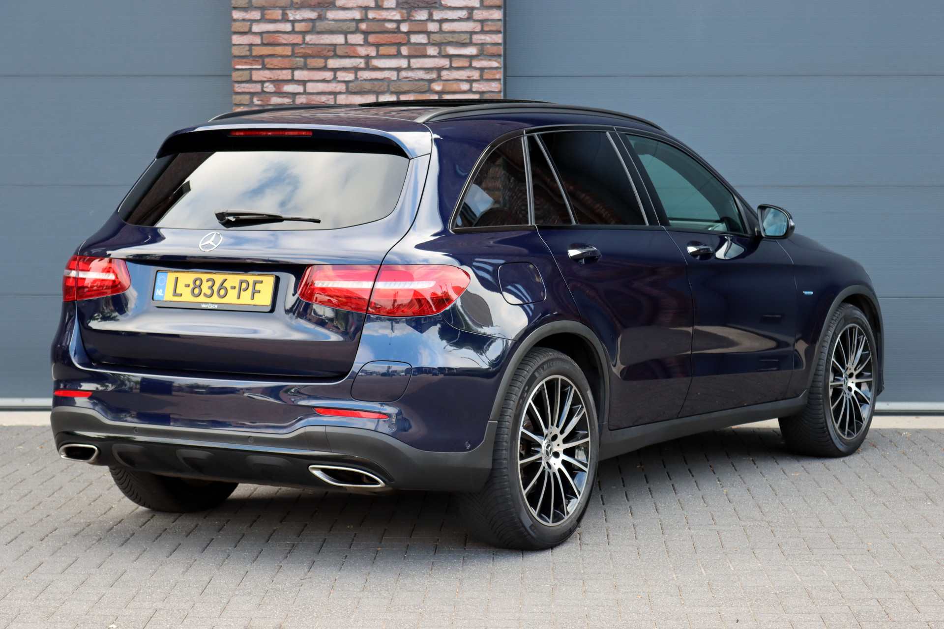 Foto van Mercedes-Benz GLC 350 E 4Matic