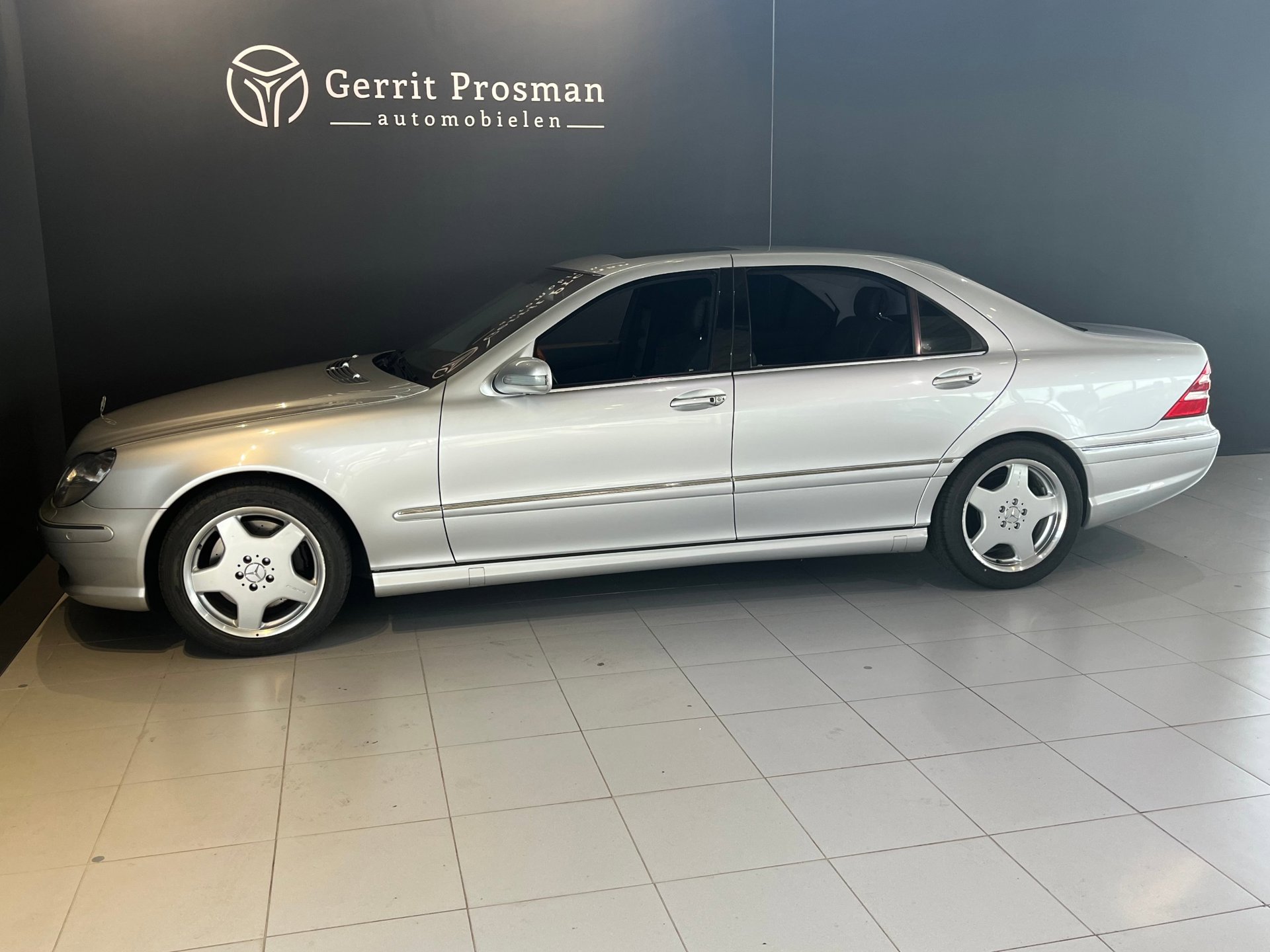 Foto van Mercedes-Benz S 55 AMG