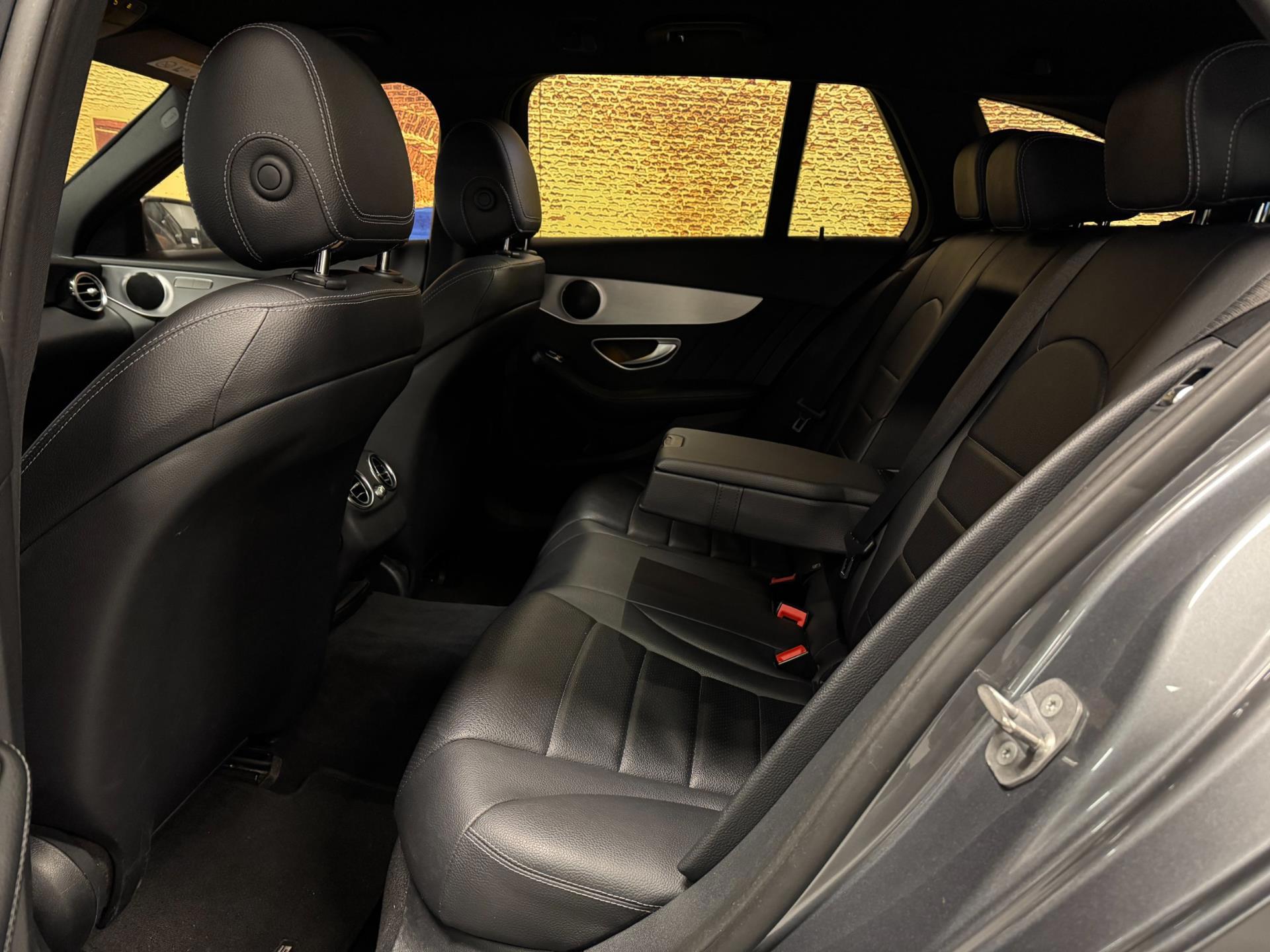 Foto van Mercedes-Benz C 350 E
