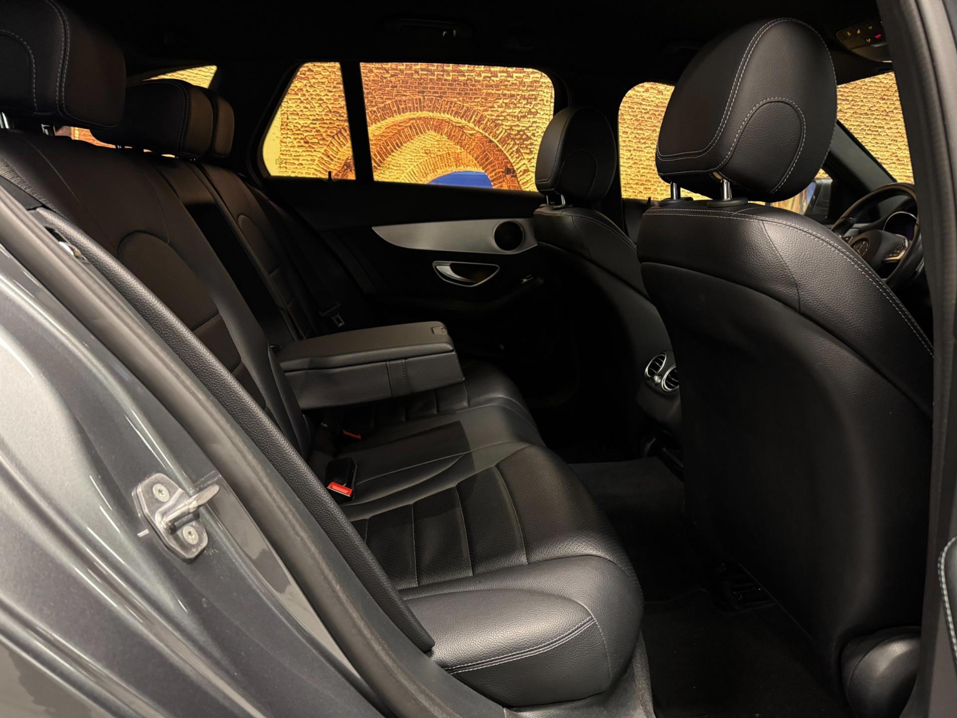 Foto van Mercedes-Benz C 350 E