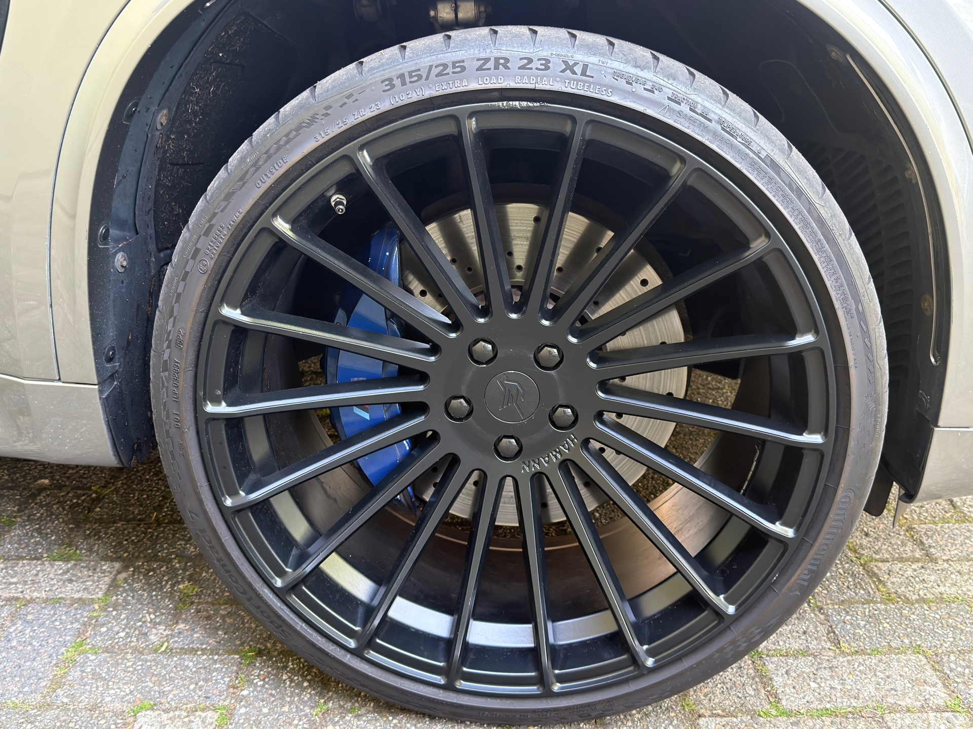 Foto van BMW X5 M