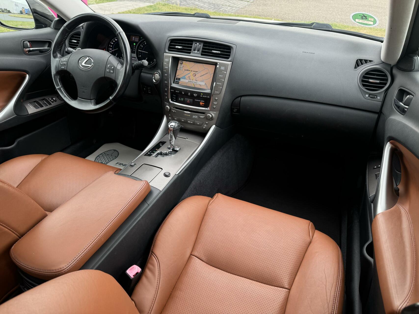 Foto van Lexus Is