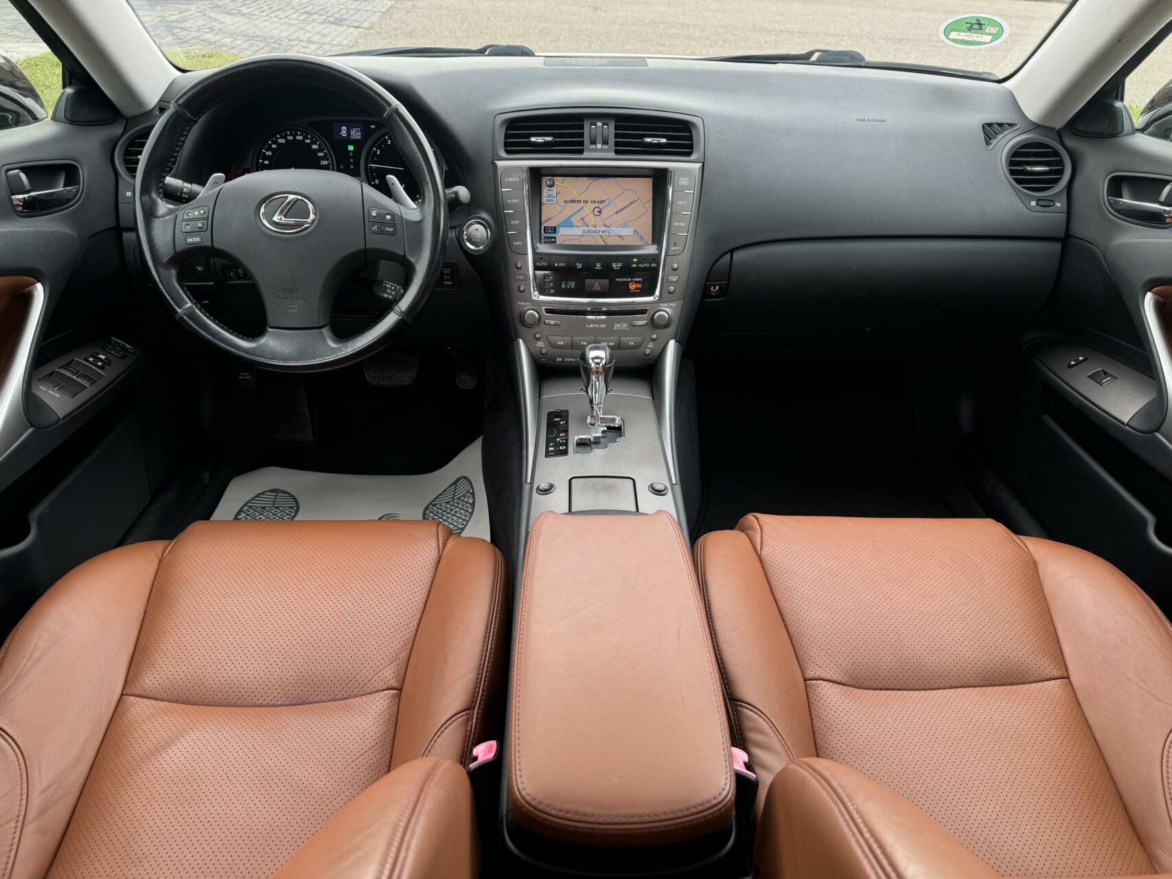 Foto van Lexus Is