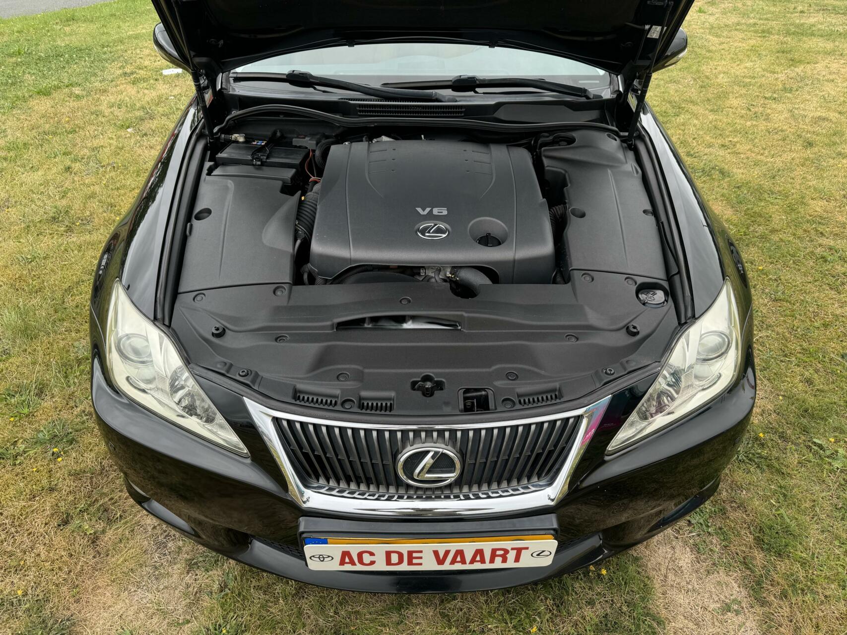 Foto van Lexus Is