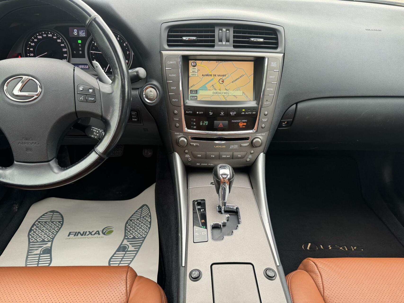 Foto van Lexus Is
