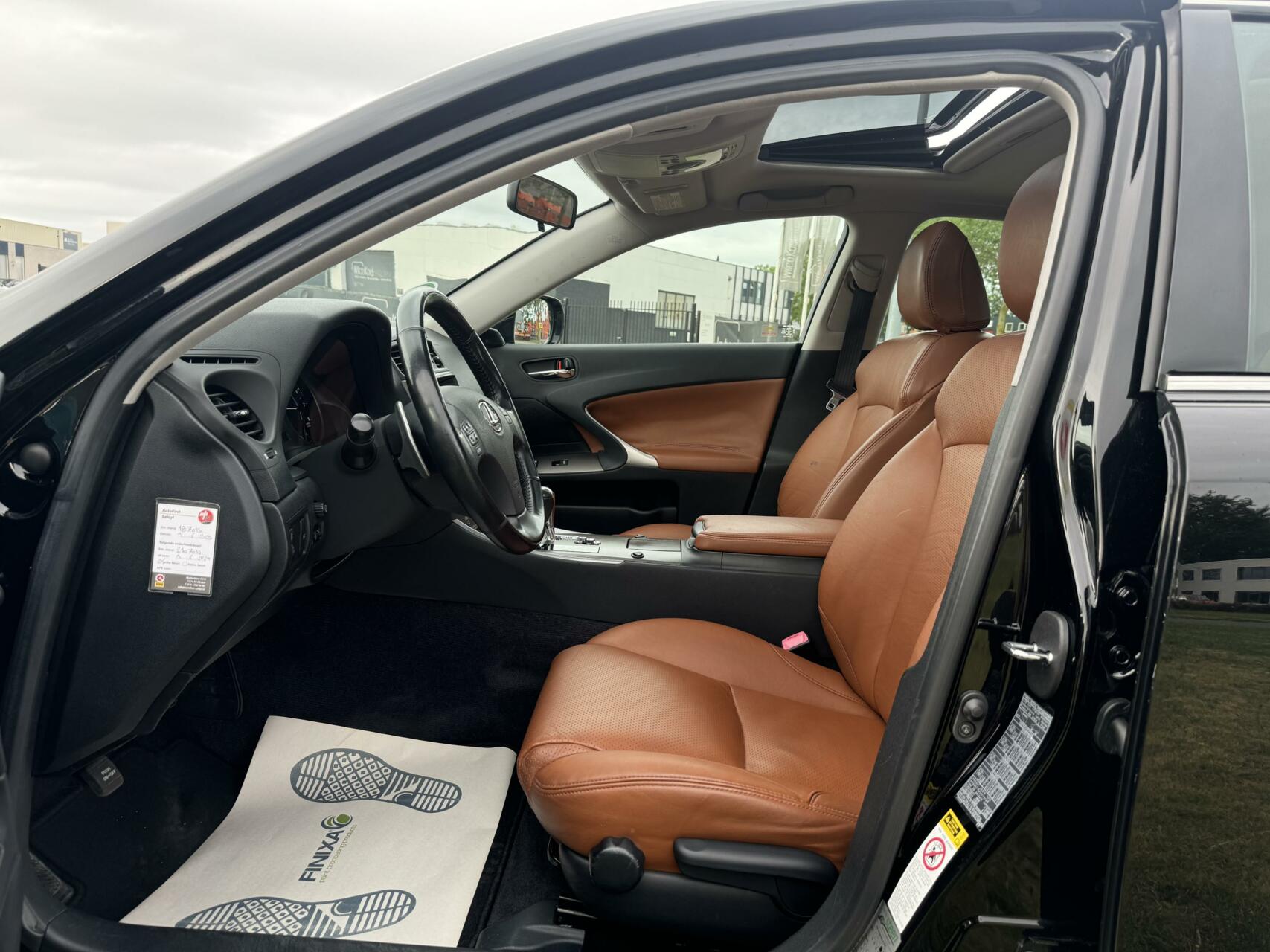 Foto van Lexus Is