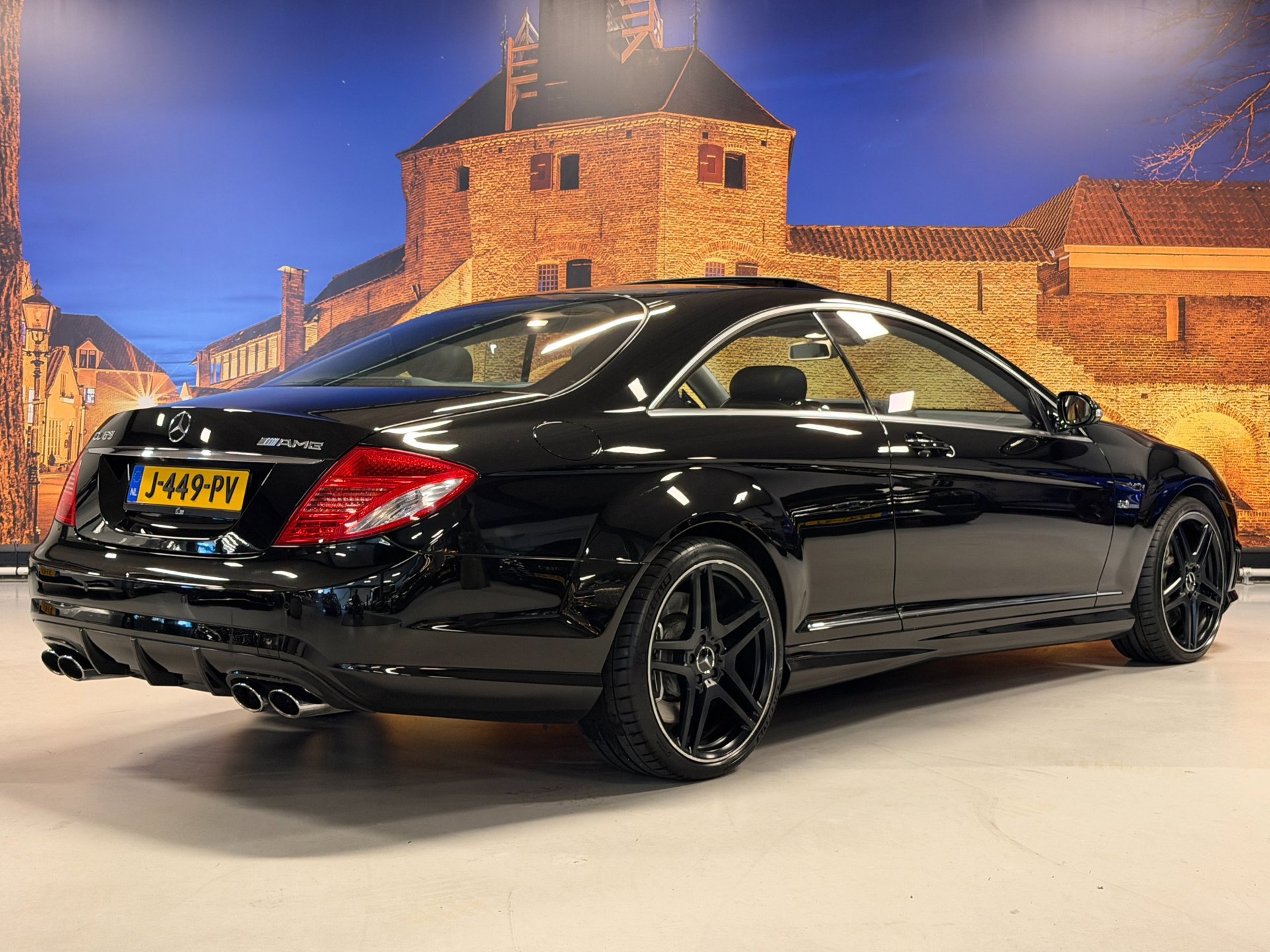 Foto van Mercedes-Benz CL 63 AMG