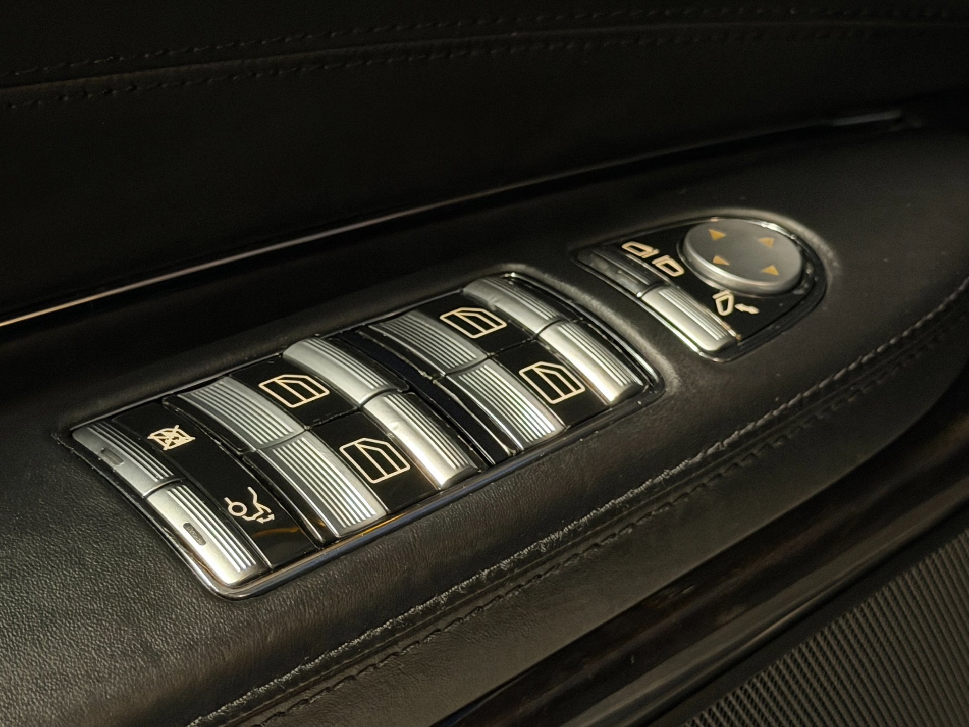 Foto van Mercedes-Benz CL 63 AMG
