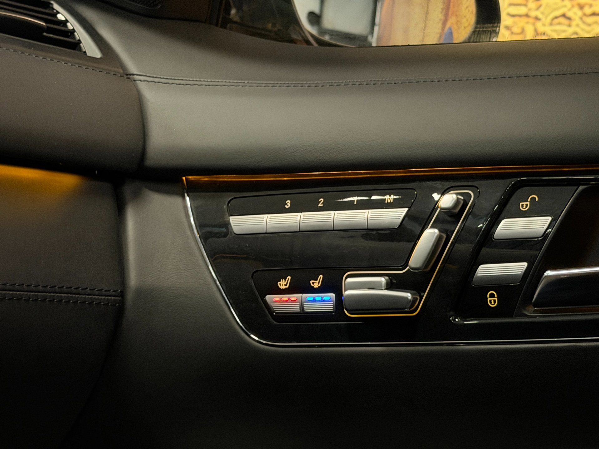 Foto van Mercedes-Benz CL 63 AMG