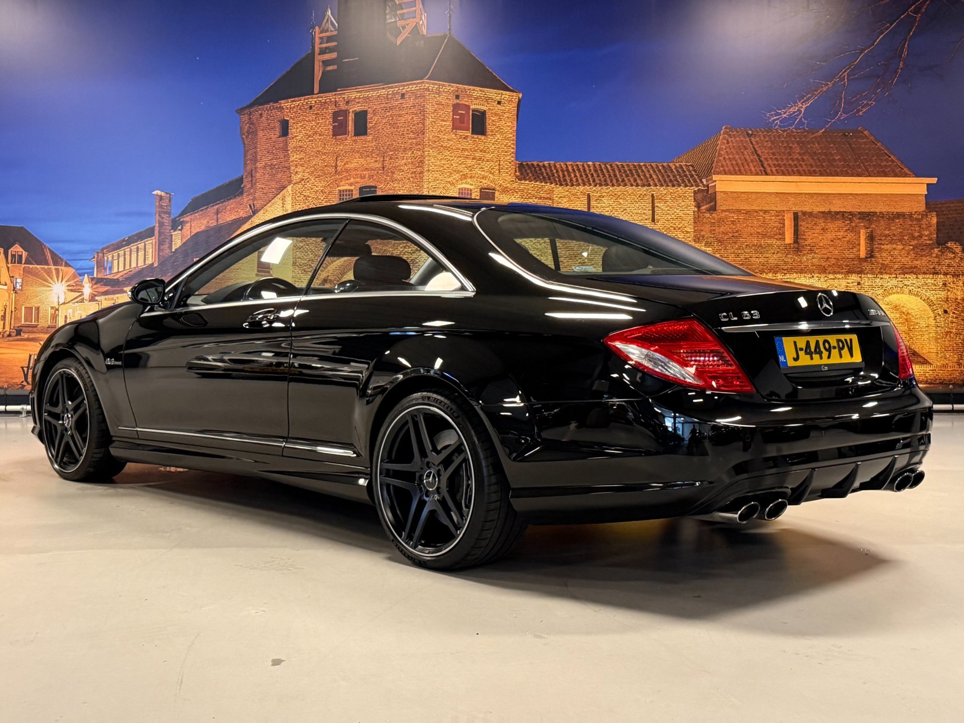 Foto van Mercedes-Benz CL 63 AMG